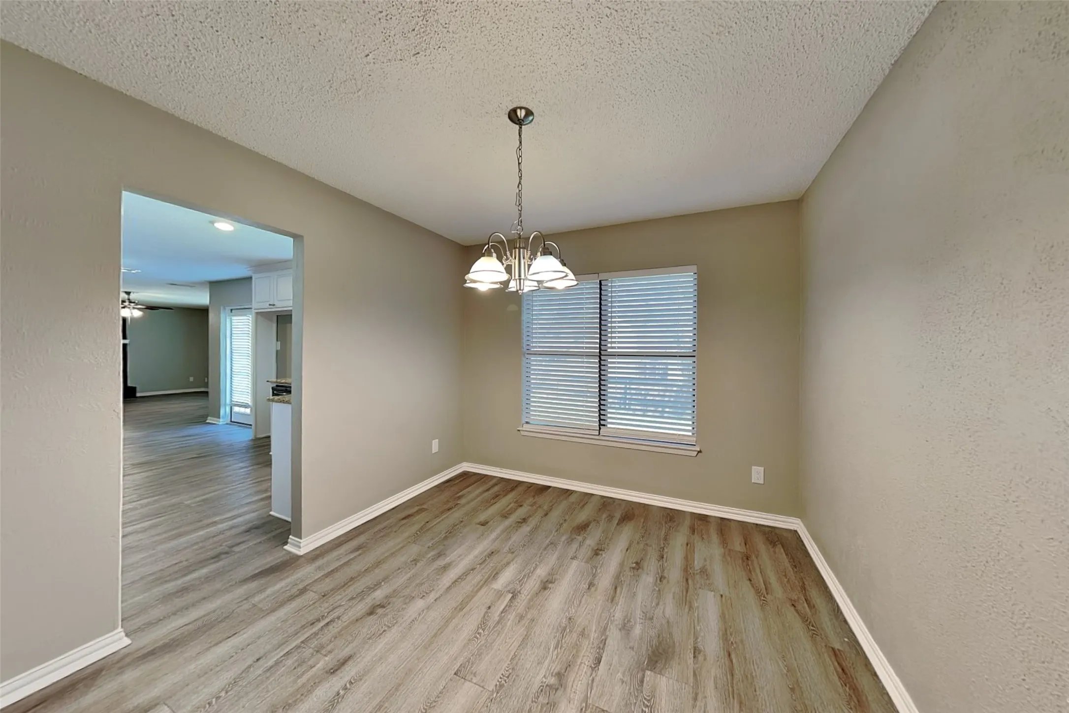 Single Family Residence For Rent in Denton County , 1504 Homestead Street, Flower Mound, Texas 75028, 3 Bedrooms, 3 Bathrooms, 2 Garage spaces, 1,664 Sqft, built in 1983, Preowned, Price $2,400, mls#21218563, Real Estate Agent in Flower Mound, Homes For Rent in Denton county, Homes For Rent in Flower Mound, Realtor in Flower Mound Texas, Real Estate Brokerage Independent Realty Texas, Luminita Cordes Realtor
