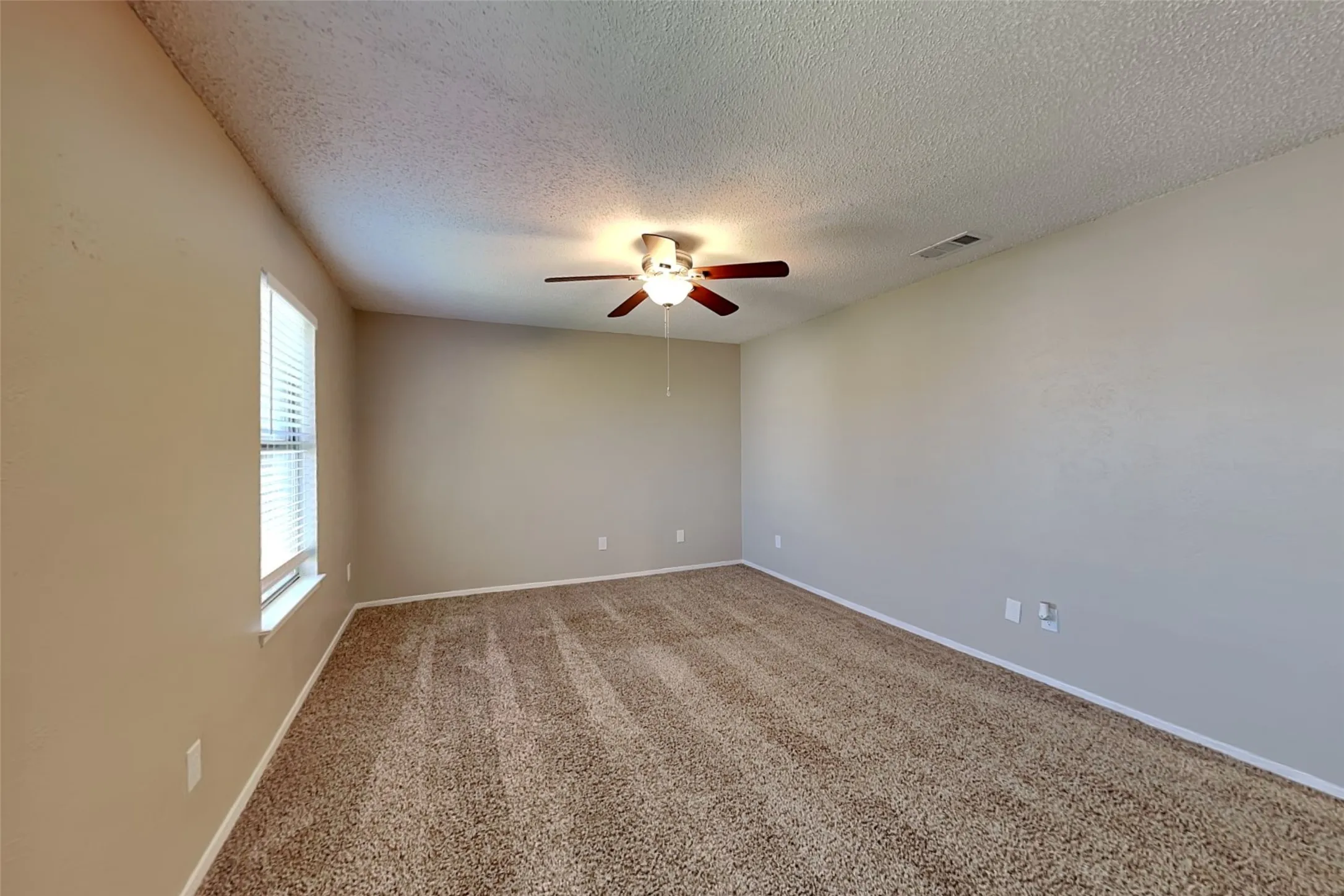 Single Family Residence For Rent in Denton County , 1504 Homestead Street, Flower Mound, Texas 75028, 3 Bedrooms, 3 Bathrooms, 2 Garage spaces, 1,664 Sqft, built in 1983, Preowned, Price $2,400, mls#21218563, Real Estate Agent in Flower Mound, Homes For Rent in Denton county, Homes For Rent in Flower Mound, Realtor in Flower Mound Texas, Real Estate Brokerage Independent Realty Texas, Luminita Cordes Realtor