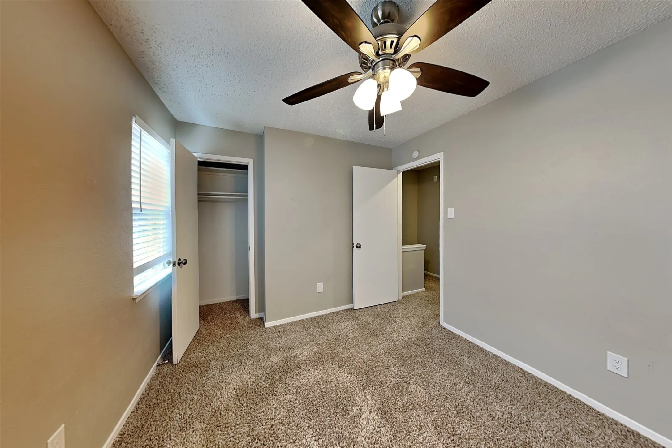 Single Family Residence For Rent in Denton County , 1504 Homestead Street, Flower Mound, Texas 75028, 3 Bedrooms, 3 Bathrooms, 2 Garage spaces, 1,664 Sqft, built in 1983, Preowned, Price $2,400, mls#21218563, Real Estate Agent in Flower Mound, Homes For Rent in Denton county, Homes For Rent in Flower Mound, Realtor in Flower Mound Texas, Real Estate Brokerage Independent Realty Texas, Luminita Cordes Realtor