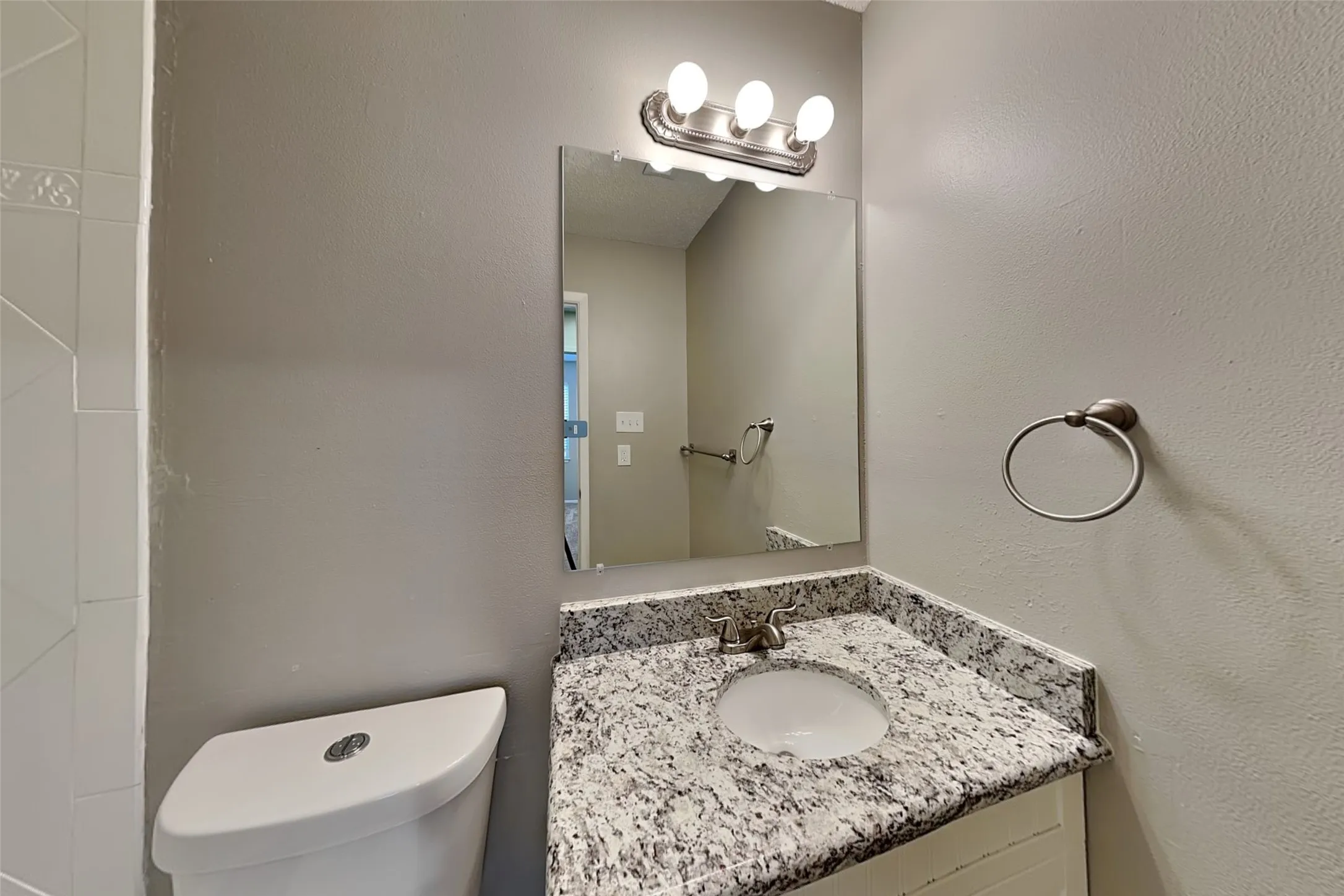 Single Family Residence For Rent in Denton County , 1504 Homestead Street, Flower Mound, Texas 75028, 3 Bedrooms, 3 Bathrooms, 2 Garage spaces, 1,664 Sqft, built in 1983, Preowned, Price $2,400, mls#21218563, Real Estate Agent in Flower Mound, Homes For Rent in Denton county, Homes For Rent in Flower Mound, Realtor in Flower Mound Texas, Real Estate Brokerage Independent Realty Texas, Luminita Cordes Realtor