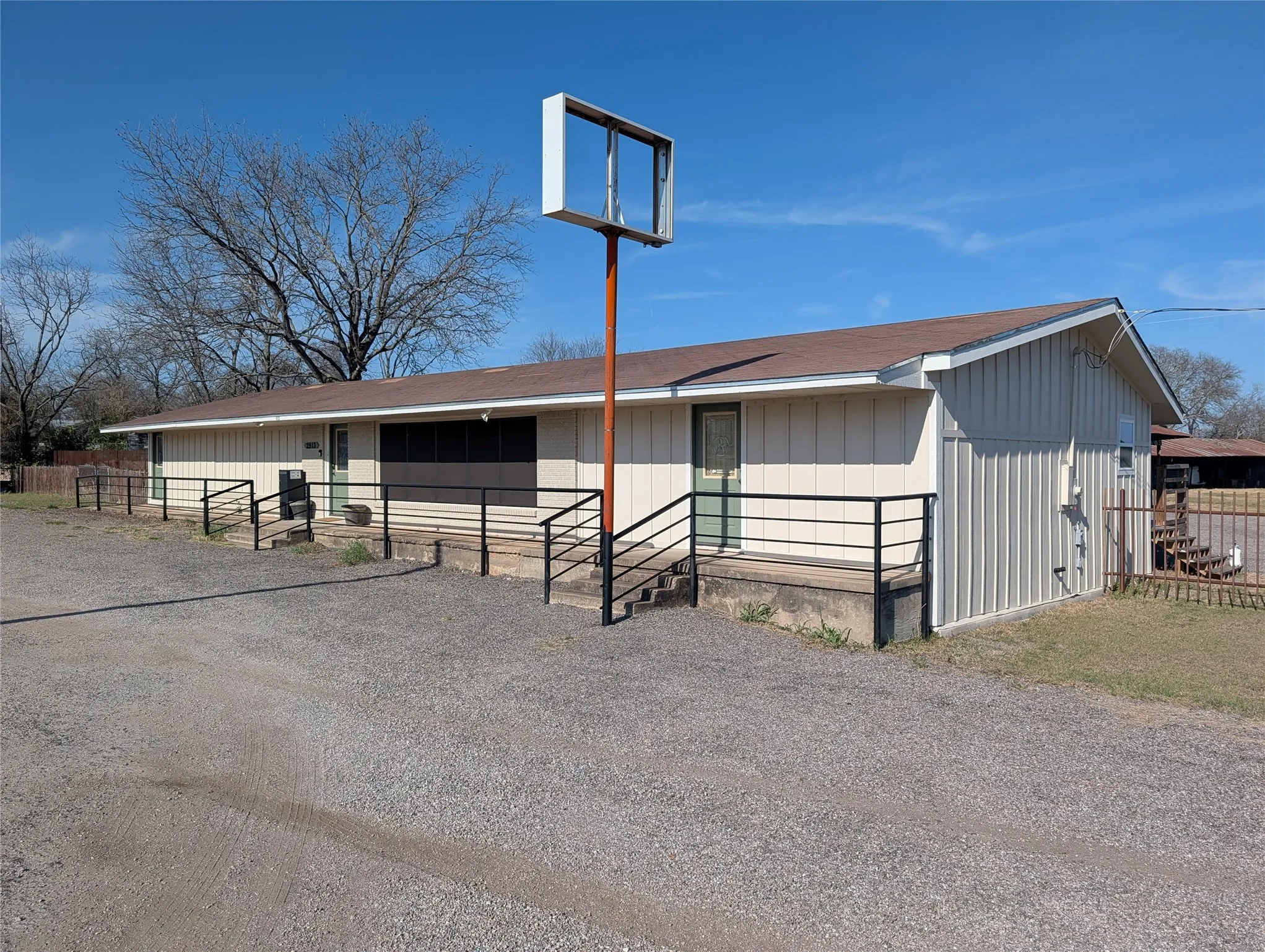 Office For Sale in Coryell County , 2913 S State Highway 36, Gatesville, Texas 76528, 0, 0, Garage spaces, 0 Sqft, built in 1950, Preowned, mls#21218553, Real Estate Agent in Gatesville, Homes For Sale in Coryell county, Homes For Sale in Gatesville, Realtor in Gatesville Texas, Real Estate Brokerage Independent Realty Texas, Luminita Cordes Realtor
