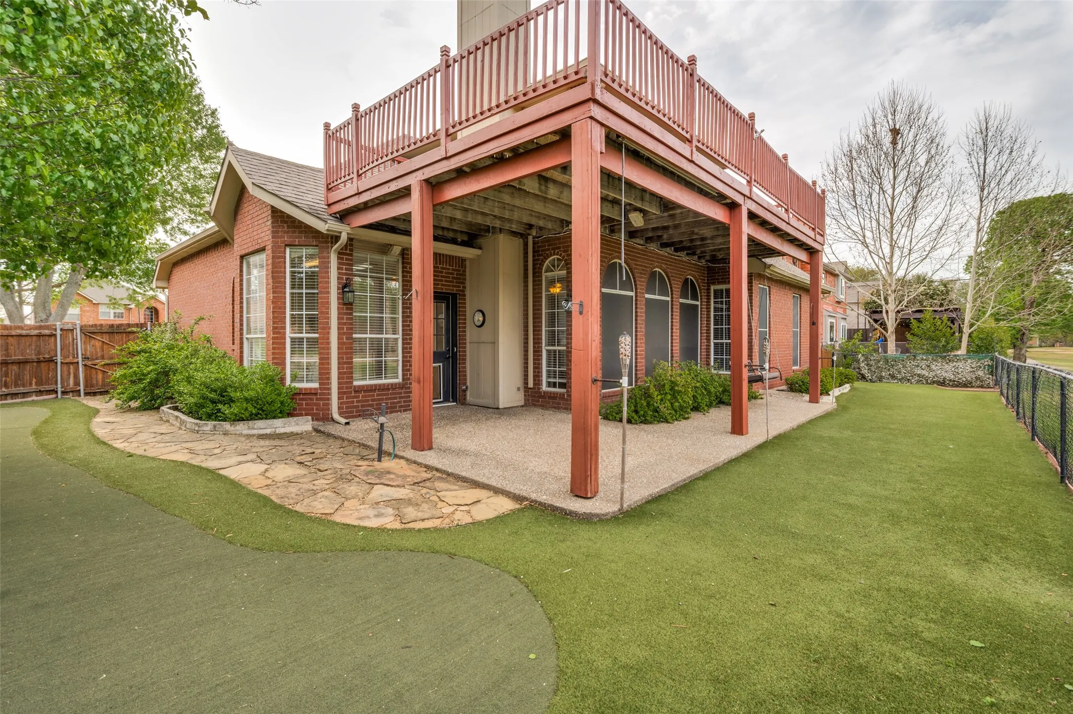 Single Family Residence For Sale in Collin County , 5613 Vicksburg Place, Frisco, Texas 75035, 4 Bedroom, 3 Bathroom, 2 Garage spaces, 2,532 Sqft, built in 1993, mls#21218646, Real Estate Agent in Frisco, Homes For Sale in Collin county, Homes For Sale in Frisco, Realtor in Frisco Texas, Real Estate Brokerage Independent Realty Texas, Luminita Cordes Realtor