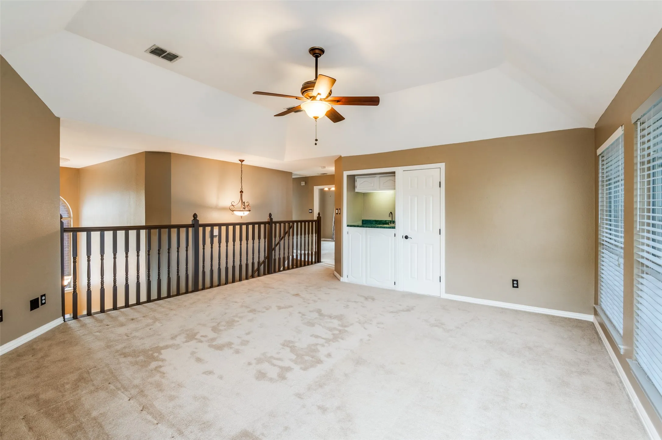 Single Family Residence For Sale in Collin County , 5613 Vicksburg Place, Frisco, Texas 75035, 4 Bedroom, 3 Bathroom, 2 Garage spaces, 2,532 Sqft, built in 1993, mls#21218646, Real Estate Agent in Frisco, Homes For Sale in Collin county, Homes For Sale in Frisco, Realtor in Frisco Texas, Real Estate Brokerage Independent Realty Texas, Luminita Cordes Realtor