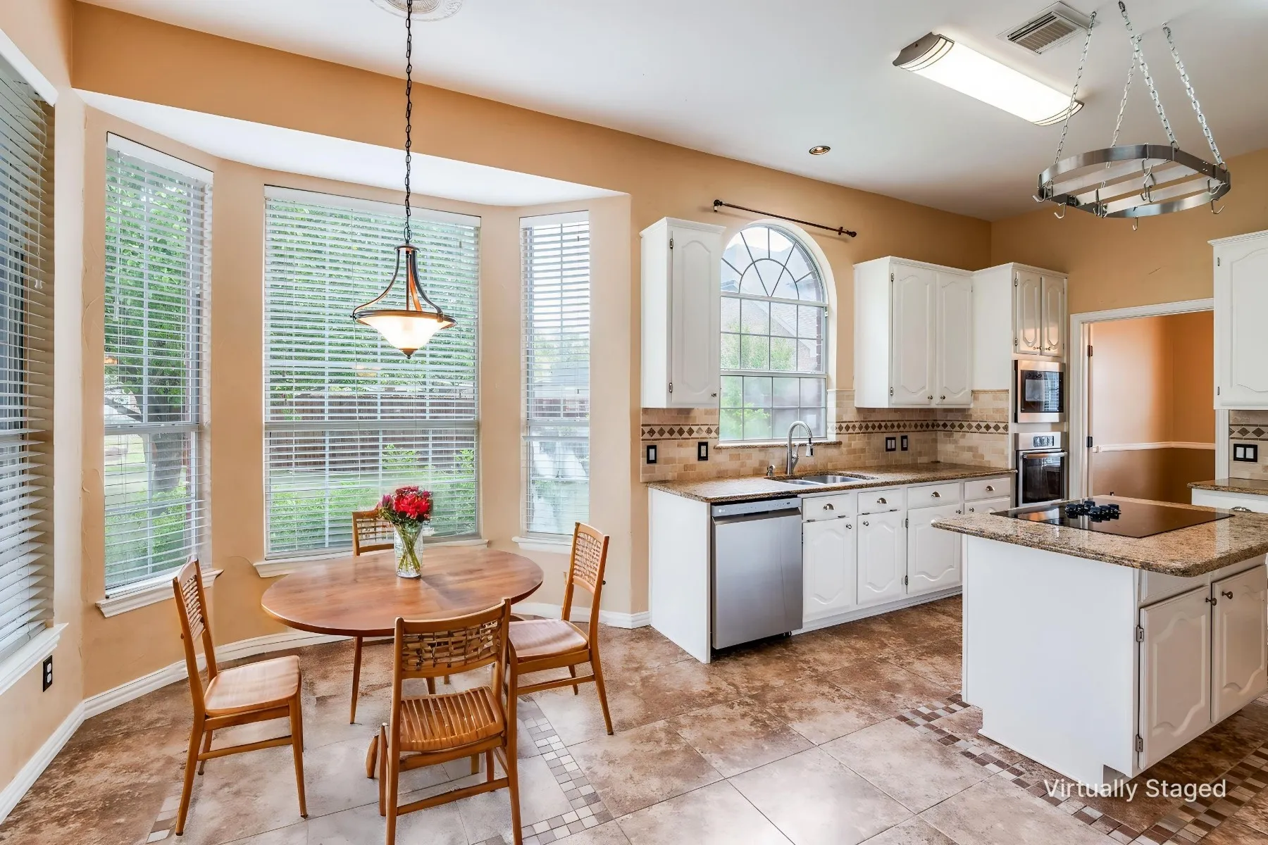 Single Family Residence For Sale in Collin County , 5613 Vicksburg Place, Frisco, Texas 75035, 4 Bedroom, 3 Bathroom, 2 Garage spaces, 2,532 Sqft, built in 1993, mls#21218646, Real Estate Agent in Frisco, Homes For Sale in Collin county, Homes For Sale in Frisco, Realtor in Frisco Texas, Real Estate Brokerage Independent Realty Texas, Luminita Cordes Realtor