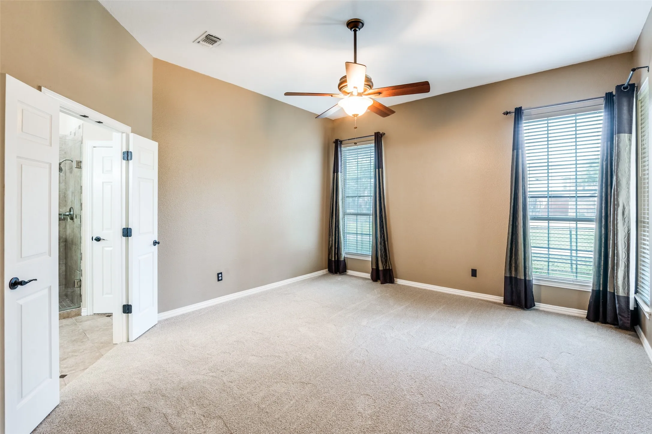Single Family Residence For Sale in Collin County , 5613 Vicksburg Place, Frisco, Texas 75035, 4 Bedroom, 3 Bathroom, 2 Garage spaces, 2,532 Sqft, built in 1993, mls#21218646, Real Estate Agent in Frisco, Homes For Sale in Collin county, Homes For Sale in Frisco, Realtor in Frisco Texas, Real Estate Brokerage Independent Realty Texas, Luminita Cordes Realtor