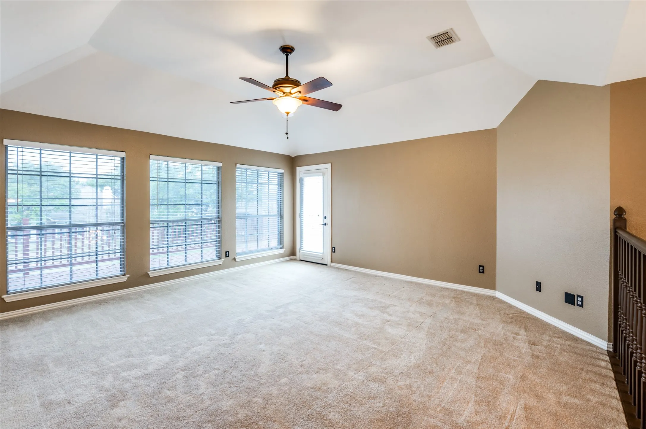Single Family Residence For Sale in Collin County , 5613 Vicksburg Place, Frisco, Texas 75035, 4 Bedroom, 3 Bathroom, 2 Garage spaces, 2,532 Sqft, built in 1993, mls#21218646, Real Estate Agent in Frisco, Homes For Sale in Collin county, Homes For Sale in Frisco, Realtor in Frisco Texas, Real Estate Brokerage Independent Realty Texas, Luminita Cordes Realtor