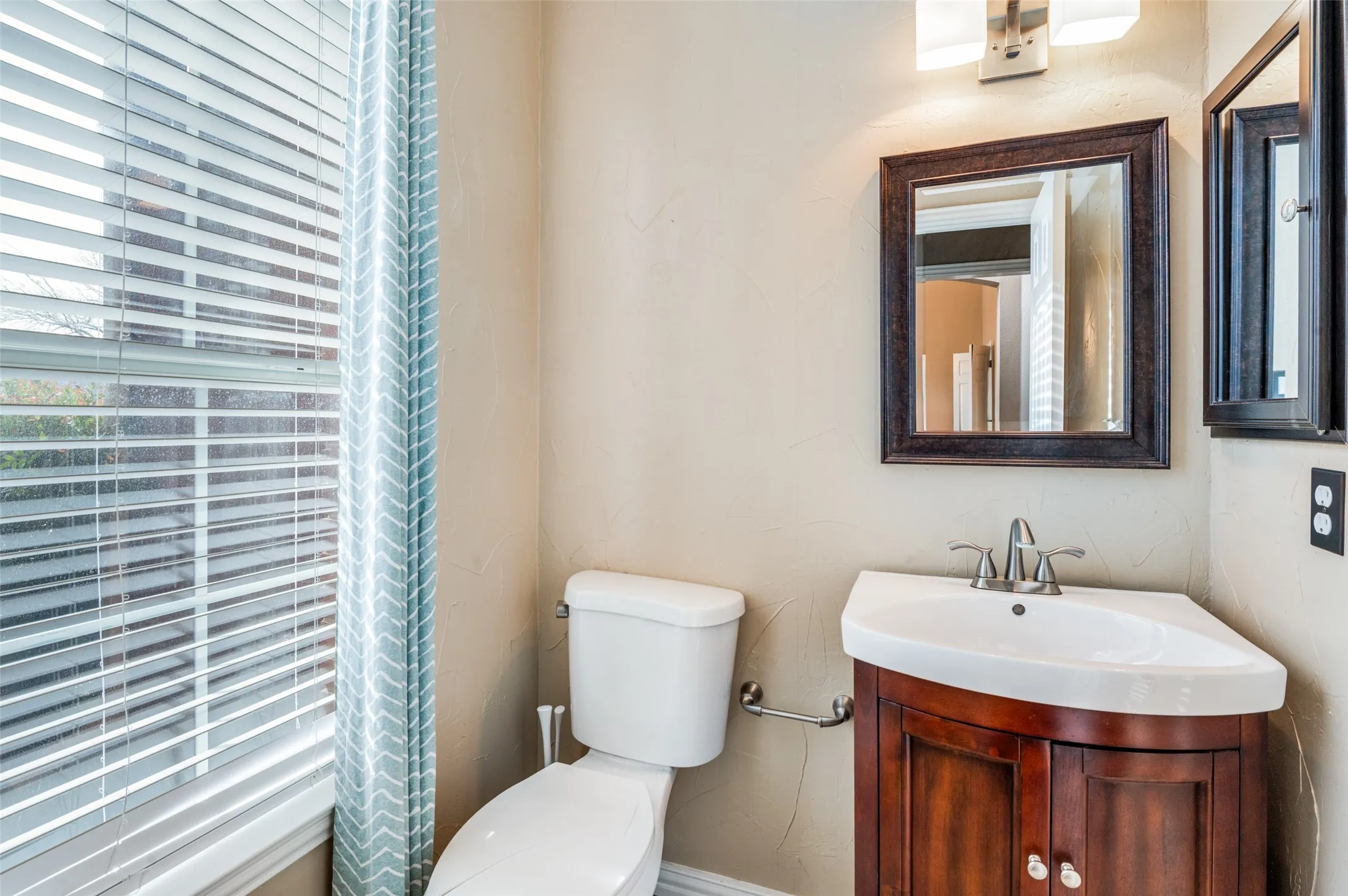 downstairs half bathroom