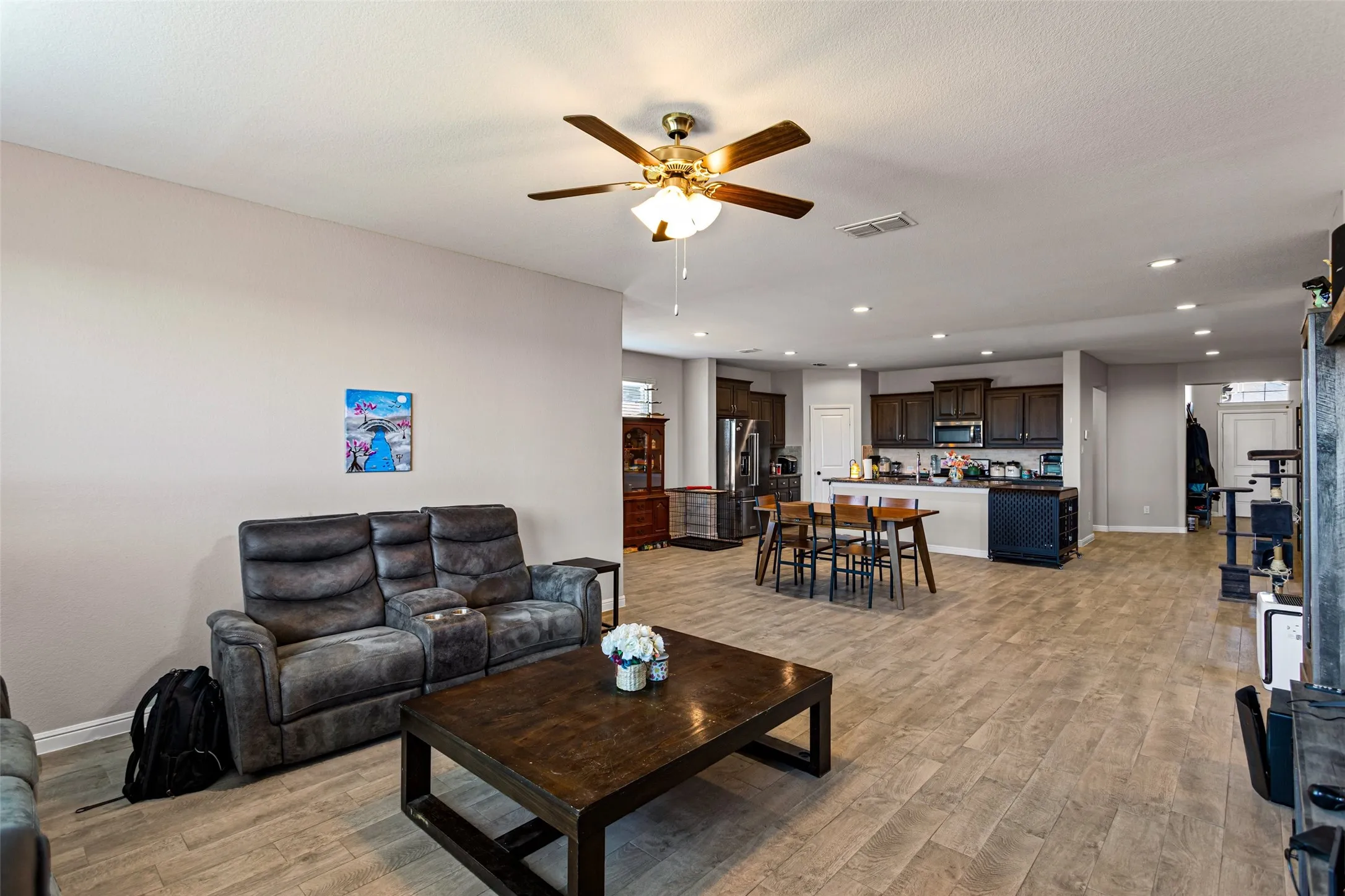 Single Family Residence For Sale in Johnson County , 1212 Dublin Drive, Cleburne, Texas 76033, 4 Bedroom, 2 Bathroom, 2 Garage spaces, 2,097 Sqft, built in 2020, Preowned, mls#21218462, Real Estate Agent in Cleburne, Homes For Sale in Johnson county, Homes For Sale in Cleburne, Realtor in Cleburne Texas, Real Estate Brokerage Independent Realty Texas, Luminita Cordes Realtor