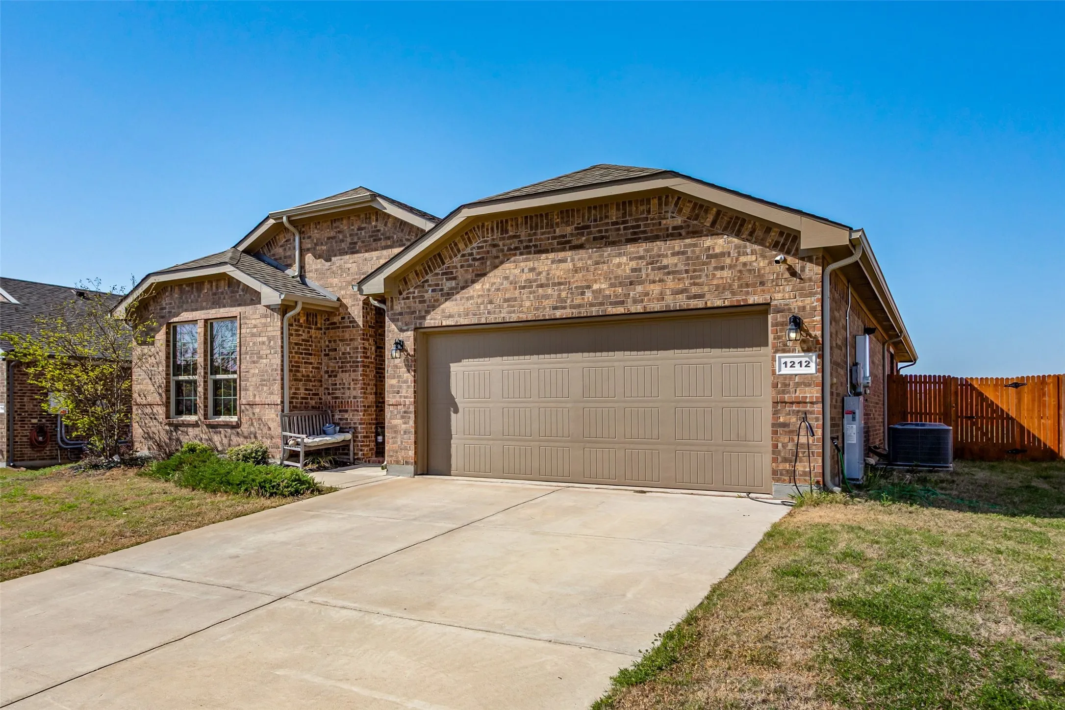 Single Family Residence For Sale in Johnson County , 1212 Dublin Drive, Cleburne, Texas 76033, 4 Bedroom, 2 Bathroom, 2 Garage spaces, 2,097 Sqft, built in 2020, Preowned, mls#21218462, Real Estate Agent in Cleburne, Homes For Sale in Johnson county, Homes For Sale in Cleburne, Realtor in Cleburne Texas, Real Estate Brokerage Independent Realty Texas, Luminita Cordes Realtor