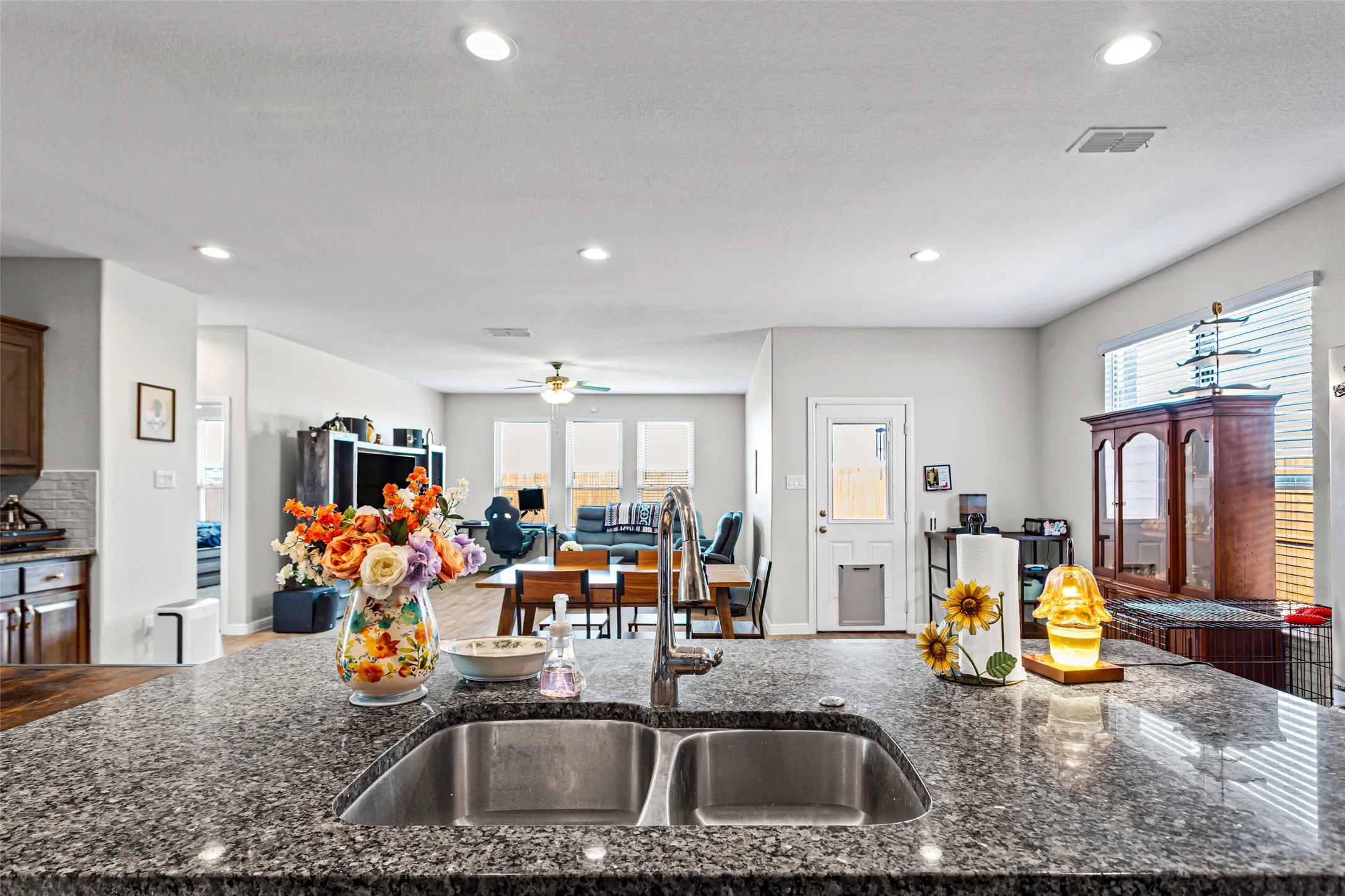 Single Family Residence For Sale in Johnson County , 1212 Dublin Drive, Cleburne, Texas 76033, 4 Bedroom, 2 Bathroom, 2 Garage spaces, 2,097 Sqft, built in 2020, Preowned, mls#21218462, Real Estate Agent in Cleburne, Homes For Sale in Johnson county, Homes For Sale in Cleburne, Realtor in Cleburne Texas, Real Estate Brokerage Independent Realty Texas, Luminita Cordes Realtor
