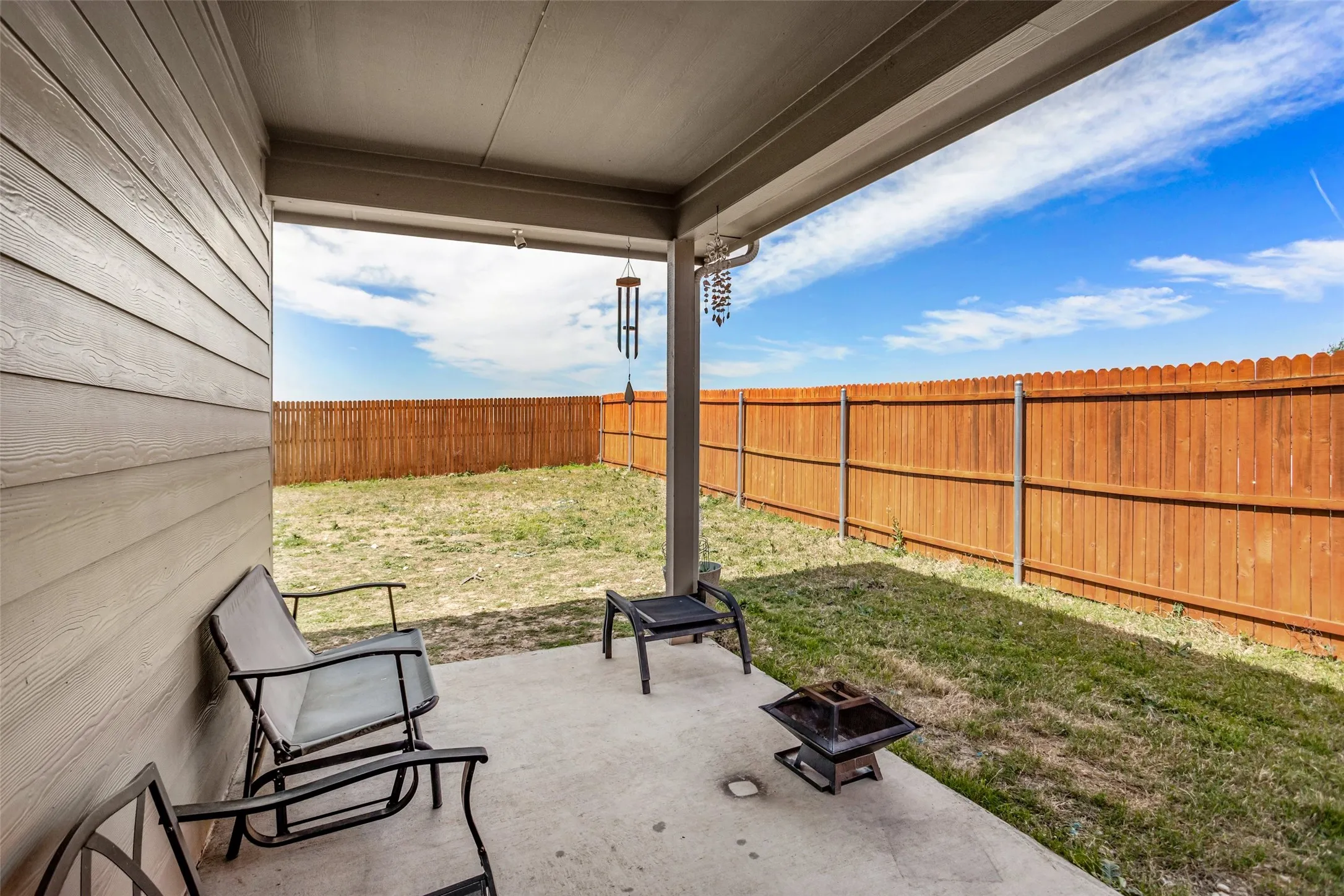 Single Family Residence For Sale in Johnson County , 1212 Dublin Drive, Cleburne, Texas 76033, 4 Bedroom, 2 Bathroom, 2 Garage spaces, 2,097 Sqft, built in 2020, Preowned, mls#21218462, Real Estate Agent in Cleburne, Homes For Sale in Johnson county, Homes For Sale in Cleburne, Realtor in Cleburne Texas, Real Estate Brokerage Independent Realty Texas, Luminita Cordes Realtor