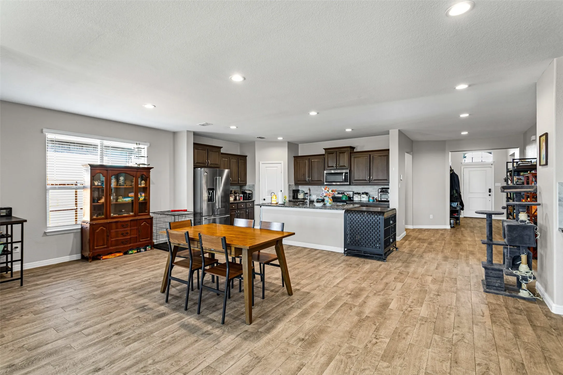 Single Family Residence For Sale in Johnson County , 1212 Dublin Drive, Cleburne, Texas 76033, 4 Bedroom, 2 Bathroom, 2 Garage spaces, 2,097 Sqft, built in 2020, Preowned, mls#21218462, Real Estate Agent in Cleburne, Homes For Sale in Johnson county, Homes For Sale in Cleburne, Realtor in Cleburne Texas, Real Estate Brokerage Independent Realty Texas, Luminita Cordes Realtor
