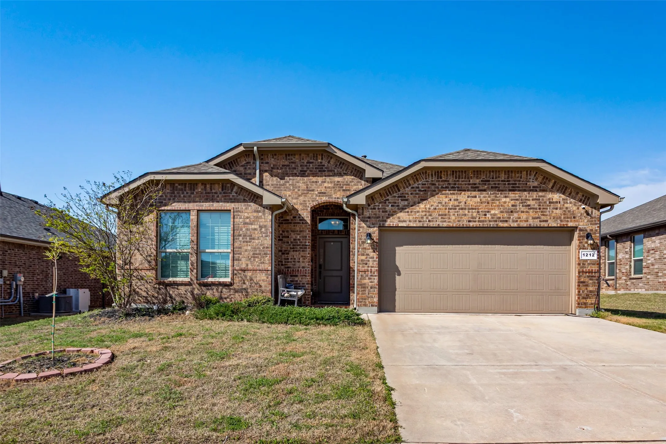 Single Family Residence For Sale in Johnson County , 1212 Dublin Drive, Cleburne, Texas 76033, 4 Bedroom, 2 Bathroom, 2 Garage spaces, 2,097 Sqft, built in 2020, Preowned, mls#21218462, Real Estate Agent in Cleburne, Homes For Sale in Johnson county, Homes For Sale in Cleburne, Realtor in Cleburne Texas, Real Estate Brokerage Independent Realty Texas, Luminita Cordes Realtor