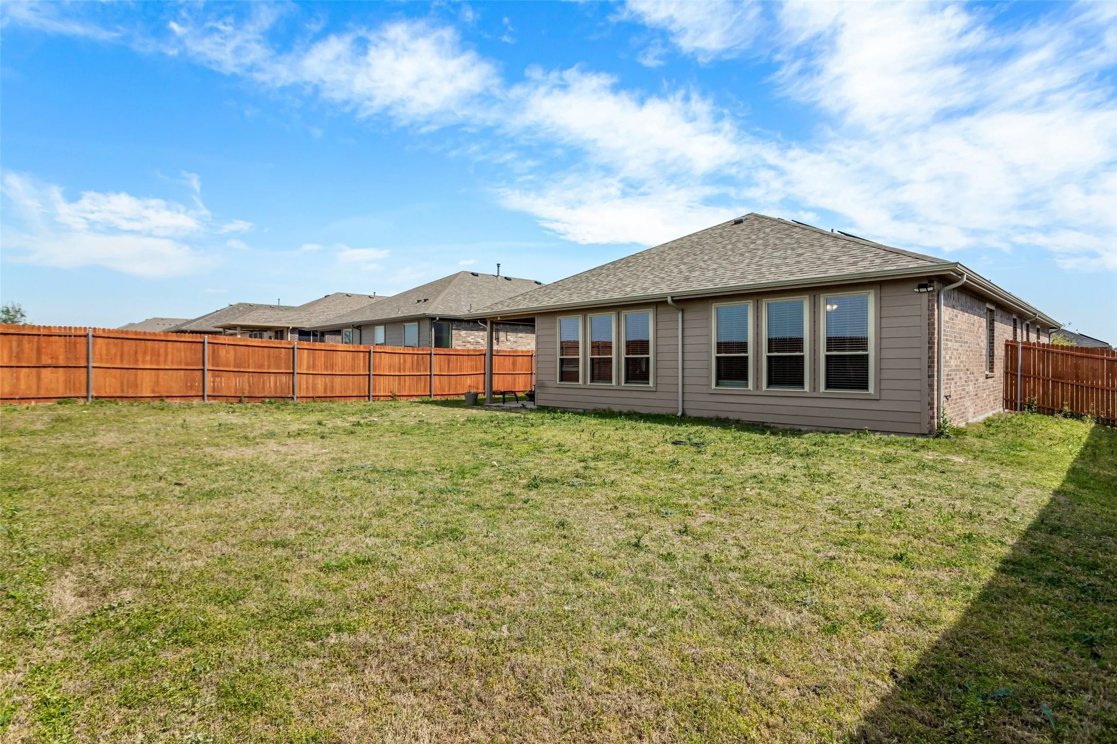 Single Family Residence For Sale in Johnson County , 1212 Dublin Drive, Cleburne, Texas 76033, 4 Bedroom, 2 Bathroom, 2 Garage spaces, 2,097 Sqft, built in 2020, Preowned, mls#21218462, Real Estate Agent in Cleburne, Homes For Sale in Johnson county, Homes For Sale in Cleburne, Realtor in Cleburne Texas, Real Estate Brokerage Independent Realty Texas, Luminita Cordes Realtor