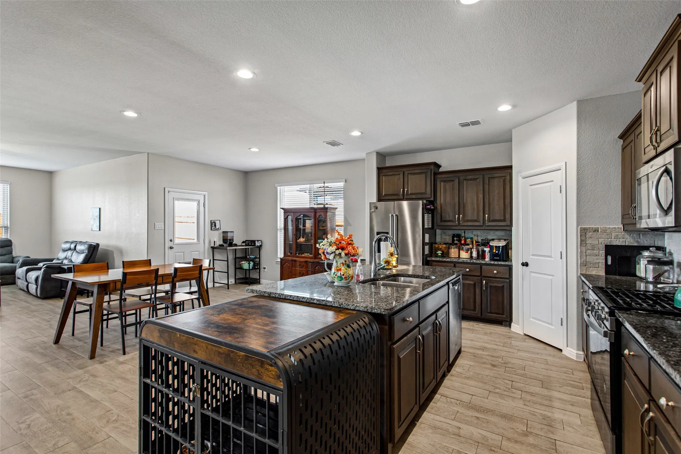 Single Family Residence For Sale in Johnson County , 1212 Dublin Drive, Cleburne, Texas 76033, 4 Bedroom, 2 Bathroom, 2 Garage spaces, 2,097 Sqft, built in 2020, Preowned, mls#21218462, Real Estate Agent in Cleburne, Homes For Sale in Johnson county, Homes For Sale in Cleburne, Realtor in Cleburne Texas, Real Estate Brokerage Independent Realty Texas, Luminita Cordes Realtor