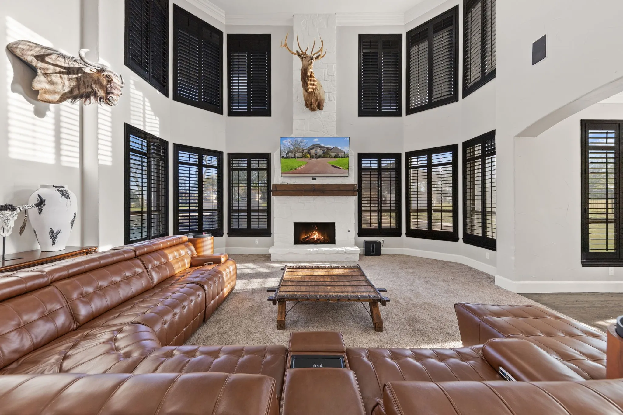 Single Family Residence For Sale in Dallas County , 332 Sedona Falls Drive, Sunnyvale, Texas 75182, 6 Bedroom, 5 Bathroom, 4 Garage spaces, 6,581 Sqft, built in 2005, mls#21218604, Real Estate Agent in Sunnyvale, Homes For Sale in Dallas county, Homes For Sale in Sunnyvale, Realtor in Sunnyvale Texas, Real Estate Brokerage Independent Realty Texas, Luminita Cordes Realtor