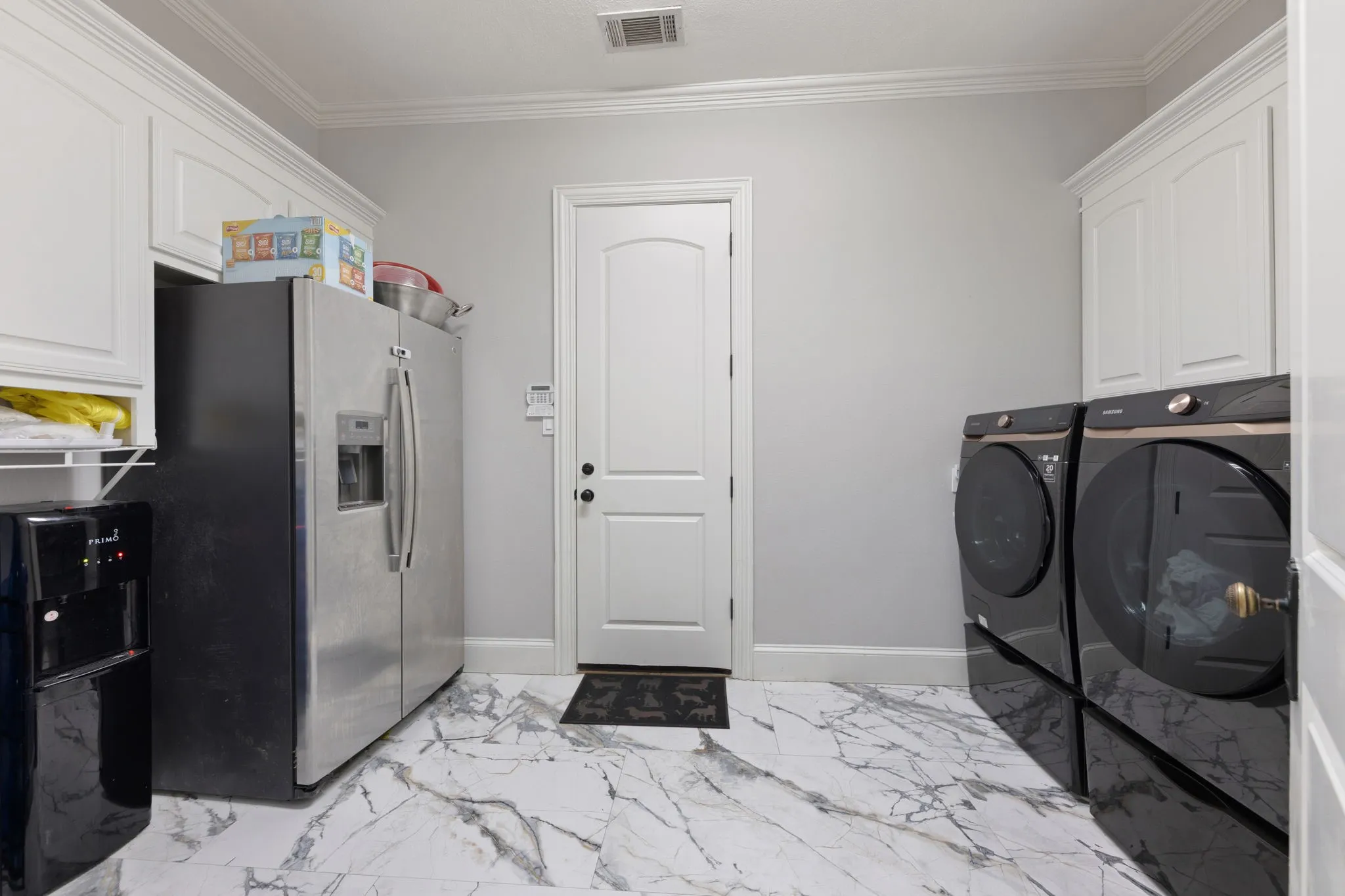 Single Family Residence For Sale in Dallas County , 332 Sedona Falls Drive, Sunnyvale, Texas 75182, 6 Bedroom, 5 Bathroom, 4 Garage spaces, 6,581 Sqft, built in 2005, mls#21218604, Real Estate Agent in Sunnyvale, Homes For Sale in Dallas county, Homes For Sale in Sunnyvale, Realtor in Sunnyvale Texas, Real Estate Brokerage Independent Realty Texas, Luminita Cordes Realtor