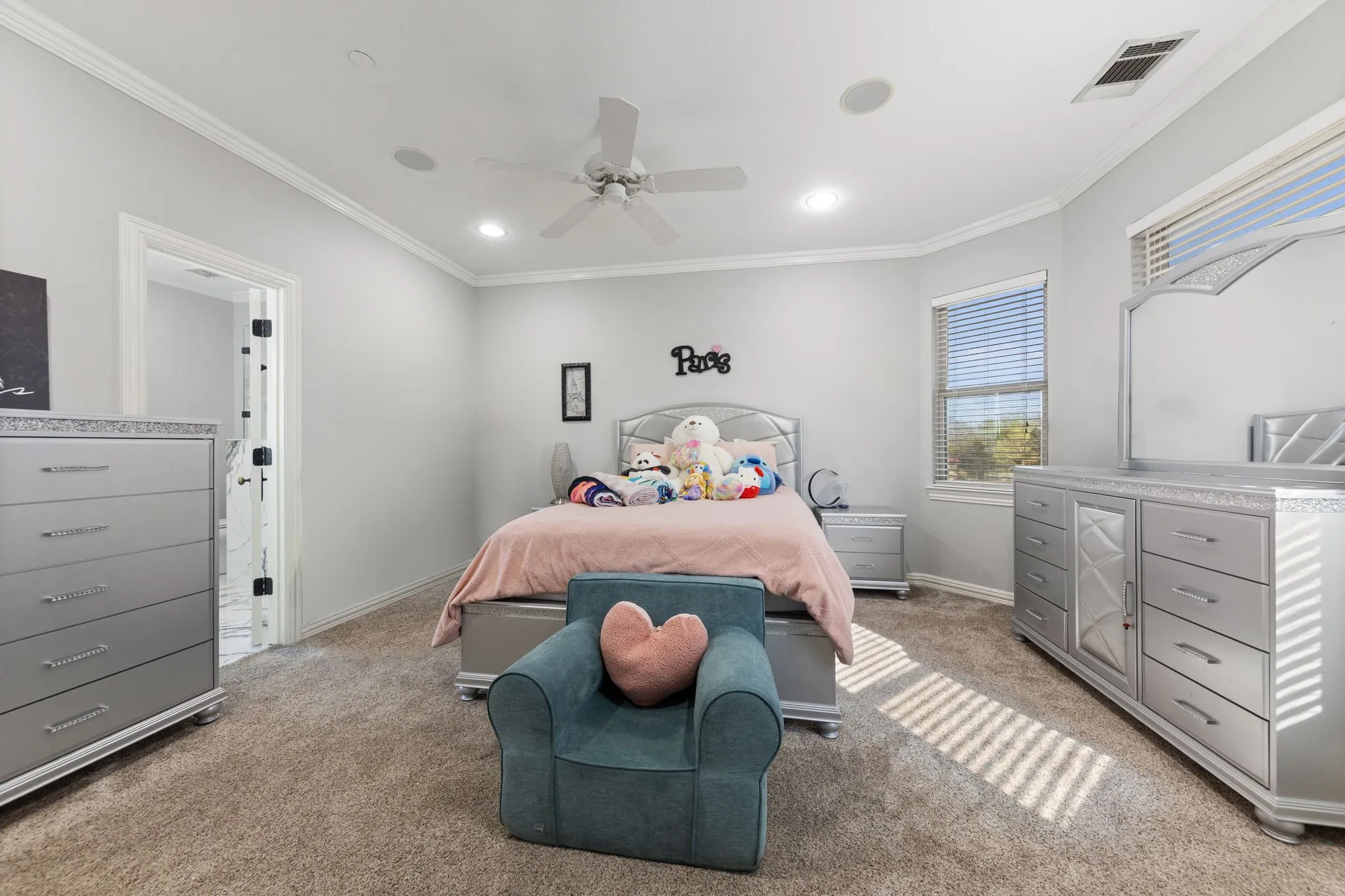 Single Family Residence For Sale in Dallas County , 332 Sedona Falls Drive, Sunnyvale, Texas 75182, 6 Bedroom, 5 Bathroom, 4 Garage spaces, 6,581 Sqft, built in 2005, mls#21218604, Real Estate Agent in Sunnyvale, Homes For Sale in Dallas county, Homes For Sale in Sunnyvale, Realtor in Sunnyvale Texas, Real Estate Brokerage Independent Realty Texas, Luminita Cordes Realtor