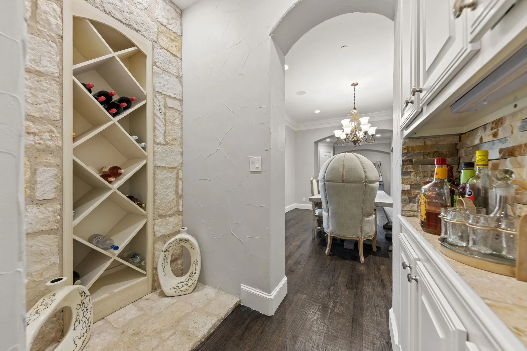 Single Family Residence For Sale in Dallas County , 332 Sedona Falls Drive, Sunnyvale, Texas 75182, 6 Bedroom, 5 Bathroom, 4 Garage spaces, 6,581 Sqft, built in 2005, mls#21218604, Real Estate Agent in Sunnyvale, Homes For Sale in Dallas county, Homes For Sale in Sunnyvale, Realtor in Sunnyvale Texas, Real Estate Brokerage Independent Realty Texas, Luminita Cordes Realtor