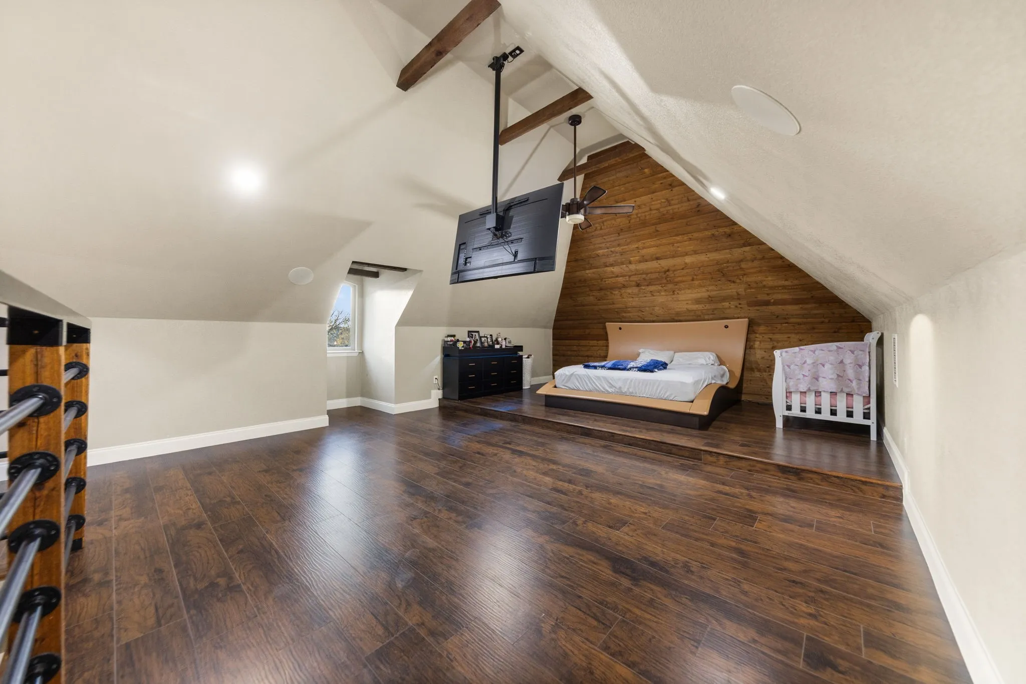 Single Family Residence For Sale in Dallas County , 332 Sedona Falls Drive, Sunnyvale, Texas 75182, 6 Bedroom, 5 Bathroom, 4 Garage spaces, 6,581 Sqft, built in 2005, mls#21218604, Real Estate Agent in Sunnyvale, Homes For Sale in Dallas county, Homes For Sale in Sunnyvale, Realtor in Sunnyvale Texas, Real Estate Brokerage Independent Realty Texas, Luminita Cordes Realtor