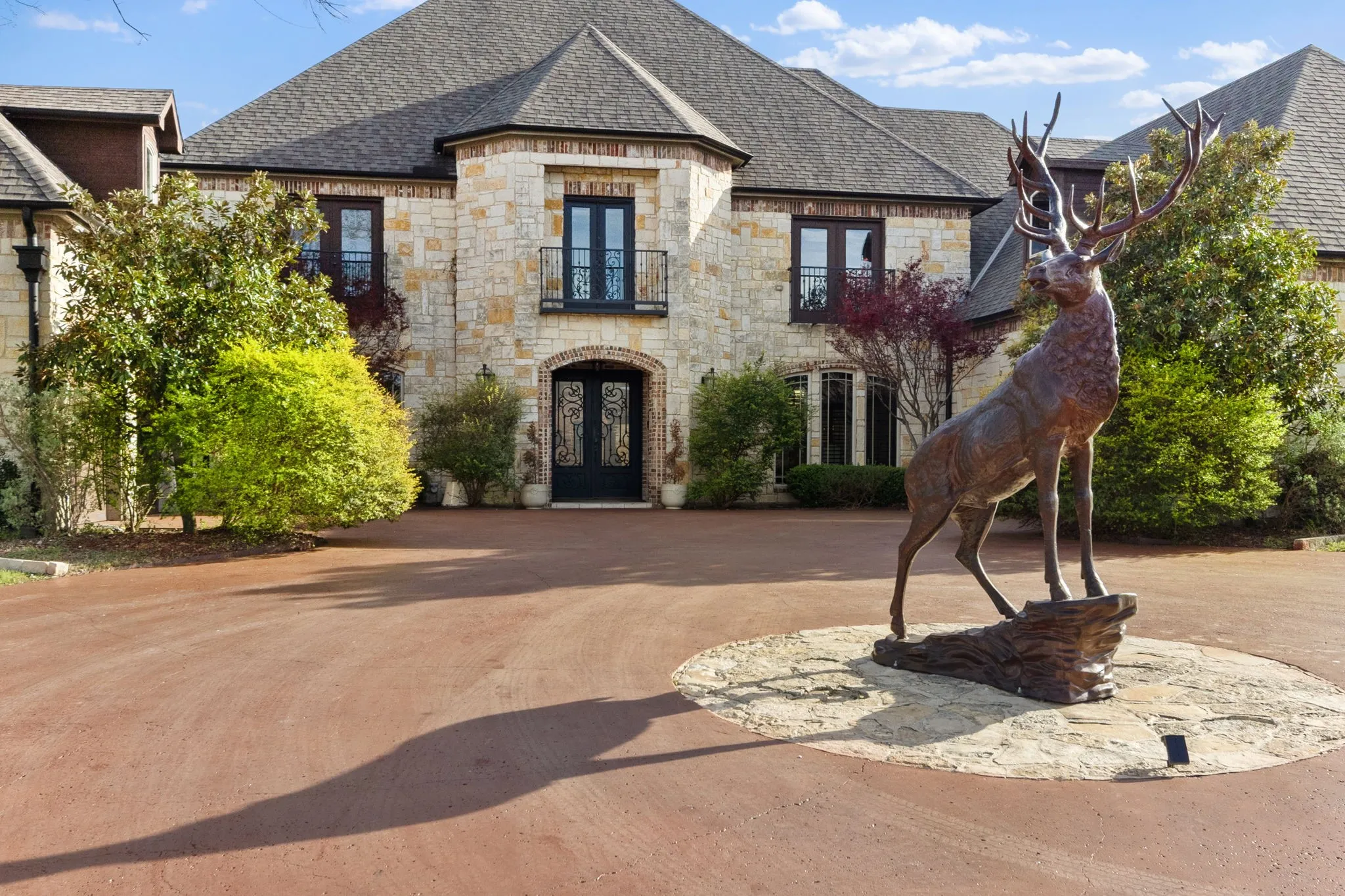Single Family Residence For Sale in Dallas County , 332 Sedona Falls Drive, Sunnyvale, Texas 75182, 6 Bedroom, 5 Bathroom, 4 Garage spaces, 6,581 Sqft, built in 2005, mls#21218604, Real Estate Agent in Sunnyvale, Homes For Sale in Dallas county, Homes For Sale in Sunnyvale, Realtor in Sunnyvale Texas, Real Estate Brokerage Independent Realty Texas, Luminita Cordes Realtor