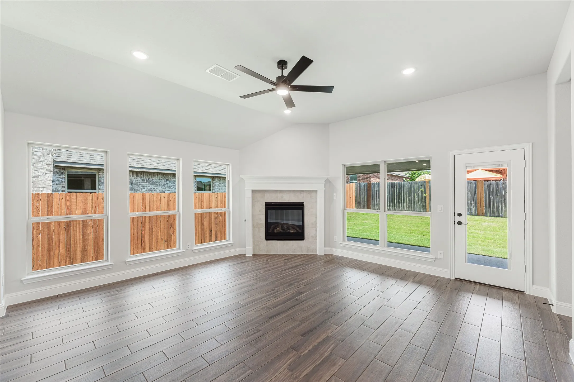 Single Family Residence For Sale in Denton County , 179 Creekside Drive, Sanger, Texas 76266, 4 Bedroom, 2 Bathroom, 2 Garage spaces, 2,235 Sqft, built in 2026, New Construction - Incomplete, mls#21218738, Real Estate Agent in Sanger, Homes For Sale in Denton county, Homes For Sale in Sanger, Realtor in Sanger Texas, Real Estate Brokerage Independent Realty Texas, Luminita Cordes Realtor