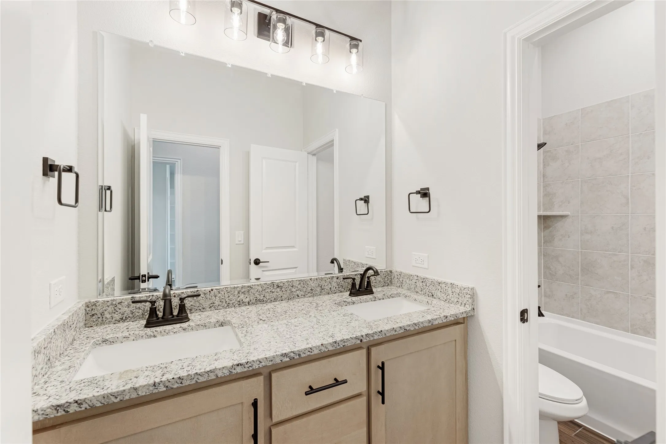 Single Family Residence For Sale in Denton County , 179 Creekside Drive, Sanger, Texas 76266, 4 Bedroom, 2 Bathroom, 2 Garage spaces, 2,235 Sqft, built in 2026, New Construction - Incomplete, mls#21218738, Real Estate Agent in Sanger, Homes For Sale in Denton county, Homes For Sale in Sanger, Realtor in Sanger Texas, Real Estate Brokerage Independent Realty Texas, Luminita Cordes Realtor