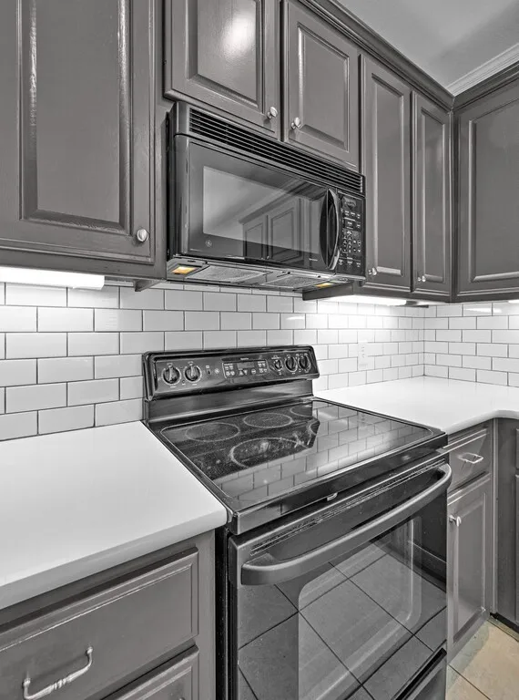 Condominium For Sale in Mc Lennan County , 1701 S 12th Street 1204, Waco, Texas 76706, 2 Bedroom, 3 Bathroom, Garage spaces, 1,247 Sqft, built in 2003, Preowned, mls#21217419, Real Estate Agent in Waco, Homes For Sale in Mc Lennan county, Homes For Sale in Waco, Realtor in Waco Texas, Real Estate Brokerage Independent Realty Texas, Luminita Cordes Realtor