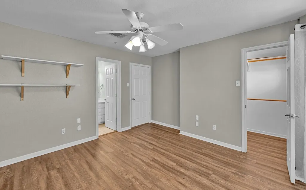 Condominium For Sale in Mc Lennan County , 1701 S 12th Street 1204, Waco, Texas 76706, 2 Bedroom, 3 Bathroom, Garage spaces, 1,247 Sqft, built in 2003, Preowned, mls#21217419, Real Estate Agent in Waco, Homes For Sale in Mc Lennan county, Homes For Sale in Waco, Realtor in Waco Texas, Real Estate Brokerage Independent Realty Texas, Luminita Cordes Realtor