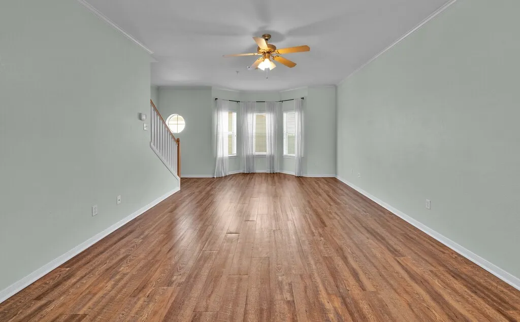 Condominium For Sale in Mc Lennan County , 1701 S 12th Street 1204, Waco, Texas 76706, 2 Bedroom, 3 Bathroom, Garage spaces, 1,247 Sqft, built in 2003, Preowned, mls#21217419, Real Estate Agent in Waco, Homes For Sale in Mc Lennan county, Homes For Sale in Waco, Realtor in Waco Texas, Real Estate Brokerage Independent Realty Texas, Luminita Cordes Realtor