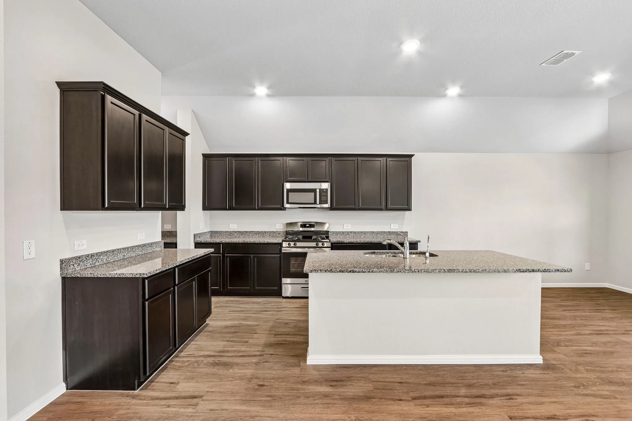 Single Family Residence For Sale in Denton County , 3213 Kingdom Drive, Denton, Texas 76208, 4 Bedroom, 3 Bathroom, 2 Garage spaces, 2,707 Sqft, built in 2026, New Construction - Incomplete, mls#21210871, Real Estate Agent in Denton, Homes For Sale in Denton county, Homes For Sale in Denton, Realtor in Denton Texas, Real Estate Brokerage Independent Realty Texas, Luminita Cordes Realtor