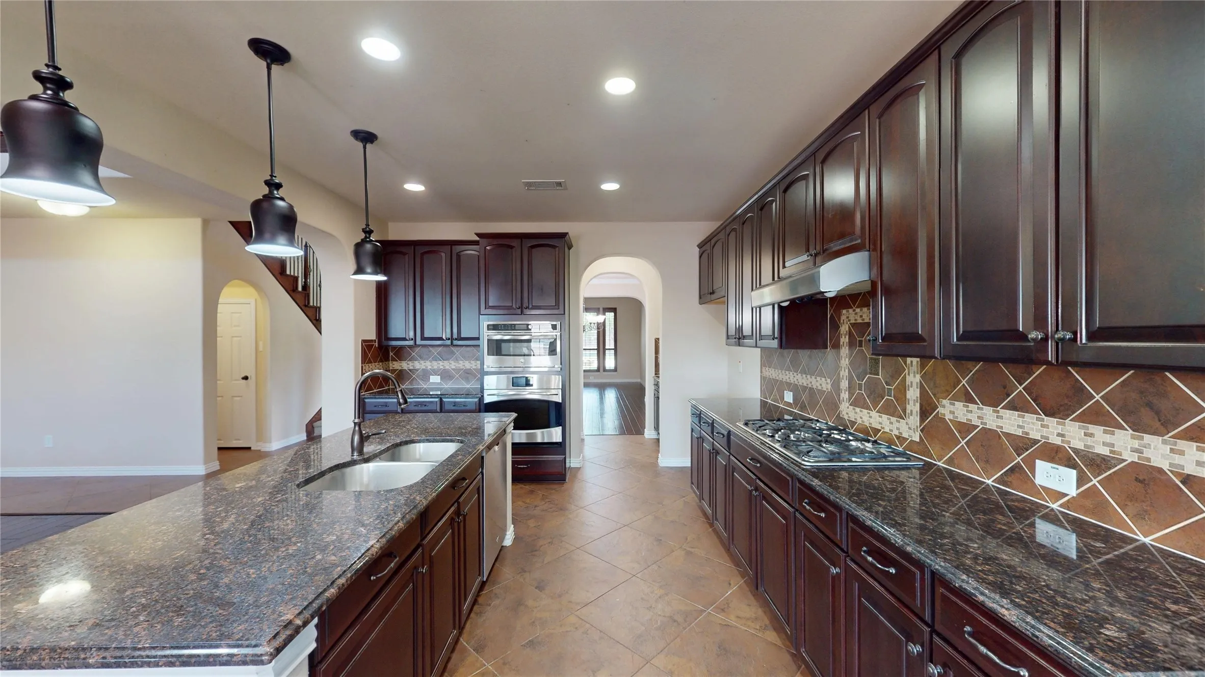 Single Family Residence For Sale in Collin County , 4204 Bent Creek Road, Mc Kinney, Texas 75071, 5 Bedroom, 5 Bathroom, 2 Garage spaces, 4,585 Sqft, built in 2011, New Construction - Complete, mls#21218663, Real Estate Agent in Mc Kinney, Homes For Sale in Collin county, Homes For Sale in Mc Kinney, Realtor in Mc Kinney Texas, Real Estate Brokerage Independent Realty Texas, Luminita Cordes Realtor