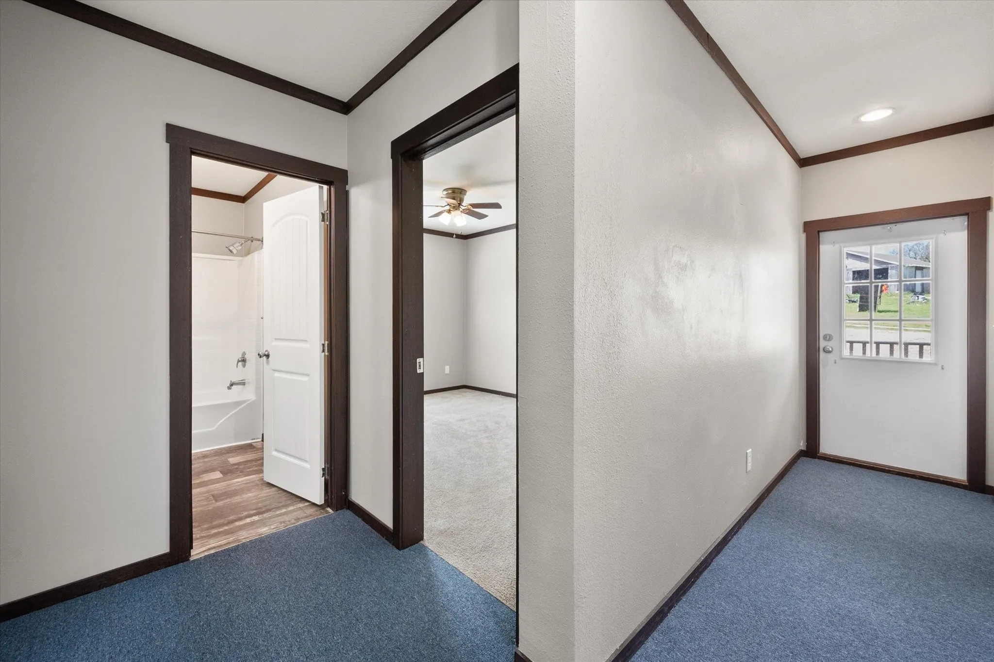 Mobile Home For Sale in Navarro County , 136 SE County Road 3048, Corsicana, Texas 75109, 3 Bedrooms, 2 Bathrooms, Garage spaces, 2,176 Sqft, built in 2017, Preowned, Price $279,000, mls#21204073, Real Estate Agent in Corsicana, Homes For Sale in Navarro county, Homes For Sale in Corsicana, Realtor in Corsicana Texas, Real Estate Brokerage Independent Realty Texas, Luminita Cordes Realtor
