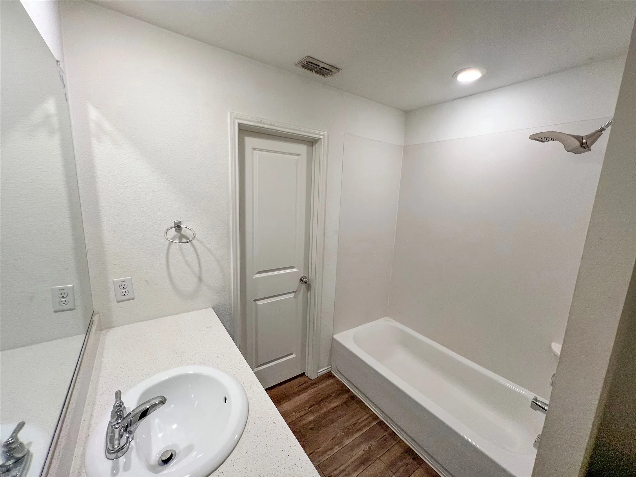 Single Family Residence For Sale in Collin County , 715 Deerfern Drive, Princeton, Texas 75407, 3 Bedroom, 2 Bathroom, 2 Garage spaces, 1,407 Sqft, built in 2021, mls#21218831, Real Estate Agent in Princeton, Homes For Sale in Collin county, Homes For Sale in Princeton, Realtor in Princeton Texas, Real Estate Brokerage Independent Realty Texas, Luminita Cordes Realtor