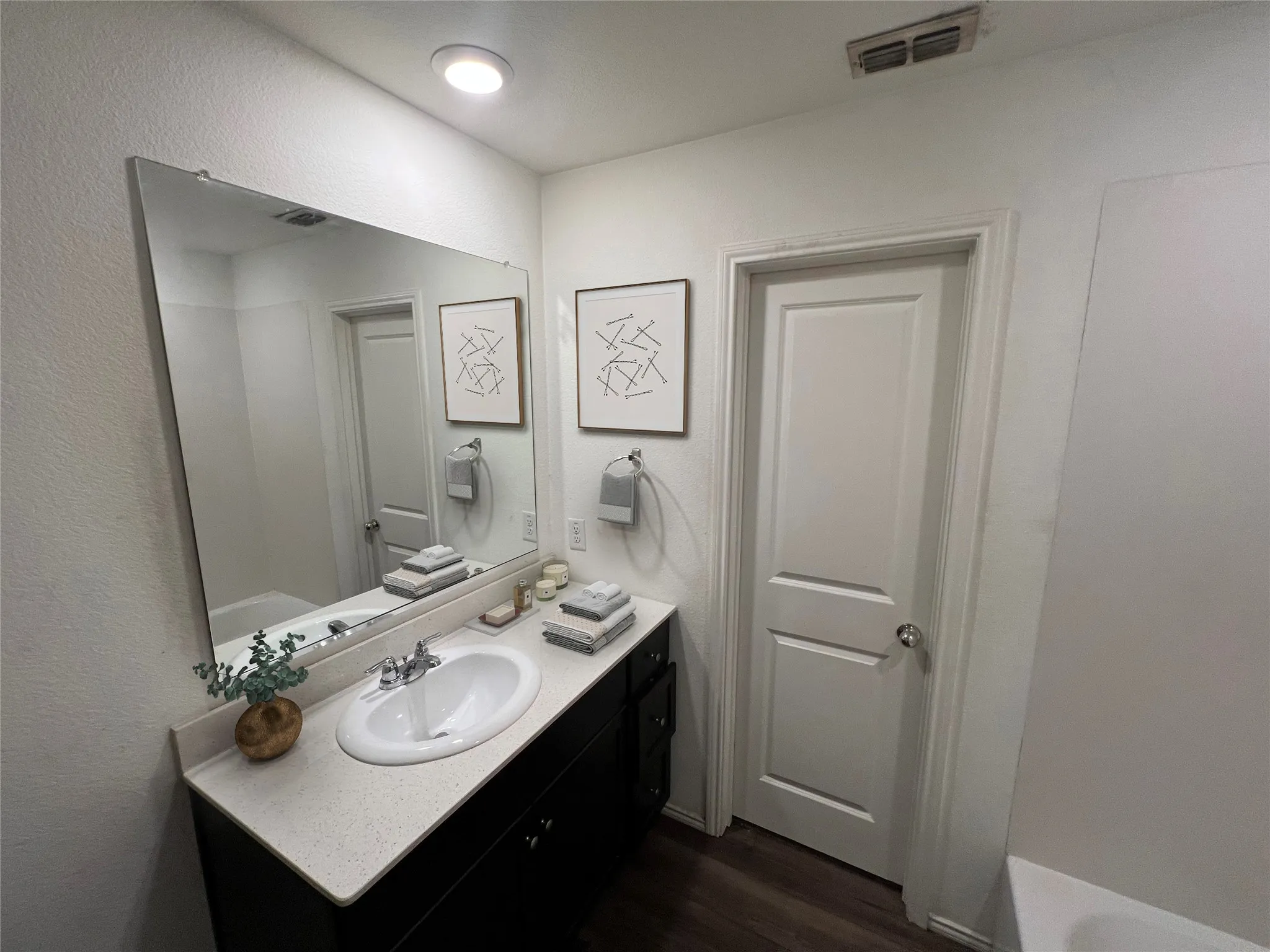 Single Family Residence For Sale in Collin County , 715 Deerfern Drive, Princeton, Texas 75407, 3 Bedroom, 2 Bathroom, 2 Garage spaces, 1,407 Sqft, built in 2021, mls#21218831, Real Estate Agent in Princeton, Homes For Sale in Collin county, Homes For Sale in Princeton, Realtor in Princeton Texas, Real Estate Brokerage Independent Realty Texas, Luminita Cordes Realtor