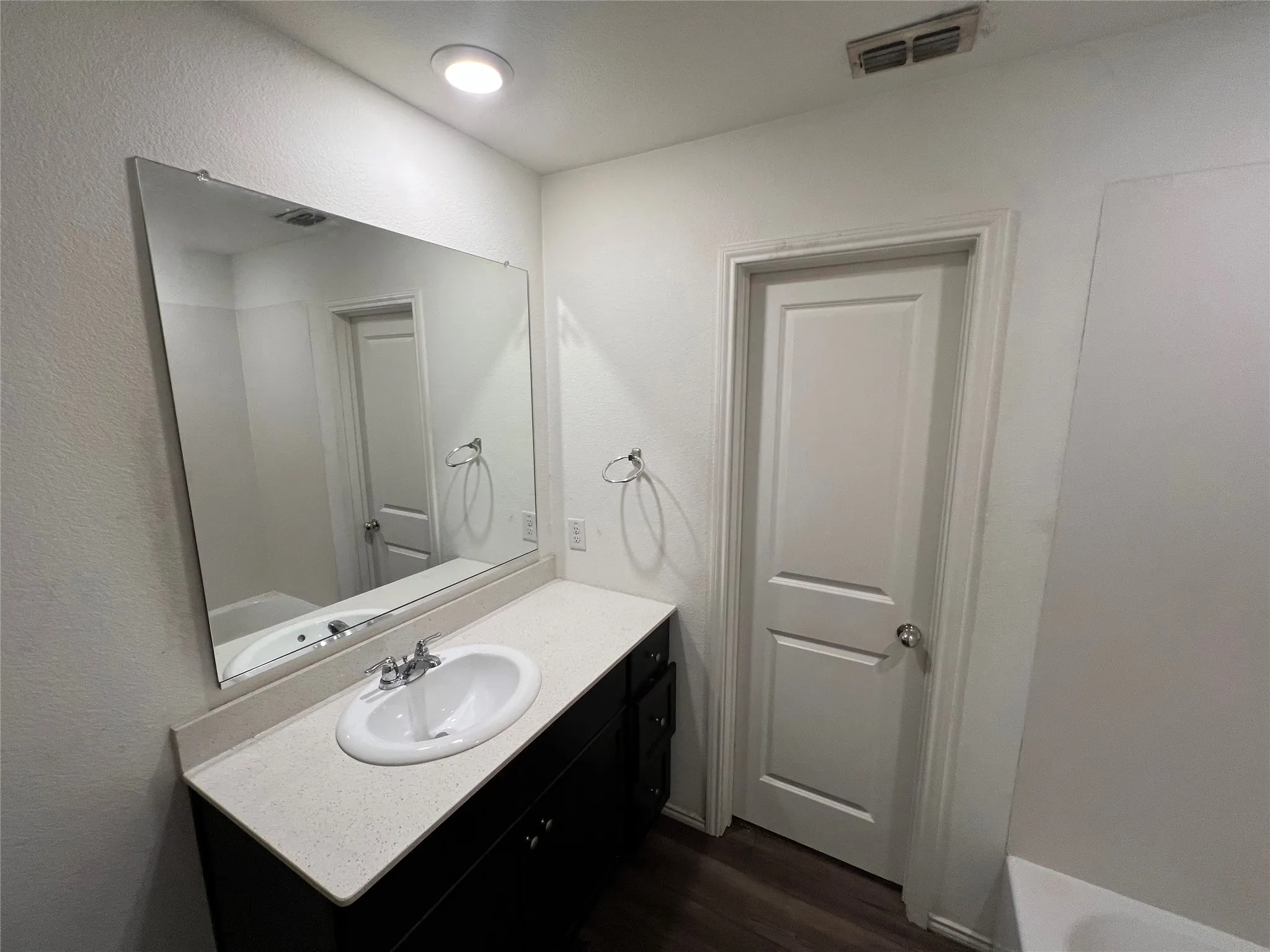 Single Family Residence For Sale in Collin County , 715 Deerfern Drive, Princeton, Texas 75407, 3 Bedroom, 2 Bathroom, 2 Garage spaces, 1,407 Sqft, built in 2021, mls#21218831, Real Estate Agent in Princeton, Homes For Sale in Collin county, Homes For Sale in Princeton, Realtor in Princeton Texas, Real Estate Brokerage Independent Realty Texas, Luminita Cordes Realtor