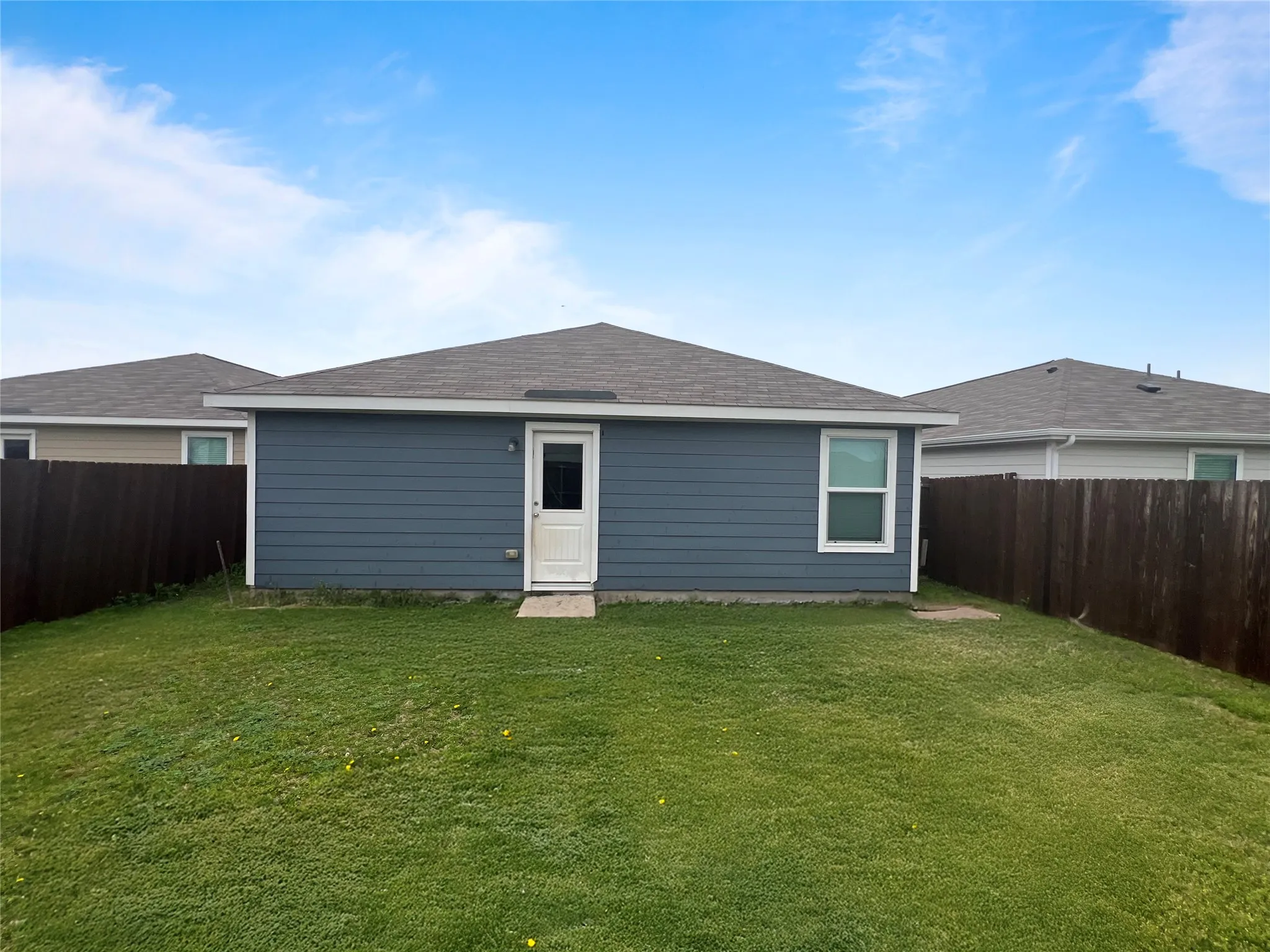 Single Family Residence For Sale in Collin County , 715 Deerfern Drive, Princeton, Texas 75407, 3 Bedroom, 2 Bathroom, 2 Garage spaces, 1,407 Sqft, built in 2021, mls#21218831, Real Estate Agent in Princeton, Homes For Sale in Collin county, Homes For Sale in Princeton, Realtor in Princeton Texas, Real Estate Brokerage Independent Realty Texas, Luminita Cordes Realtor