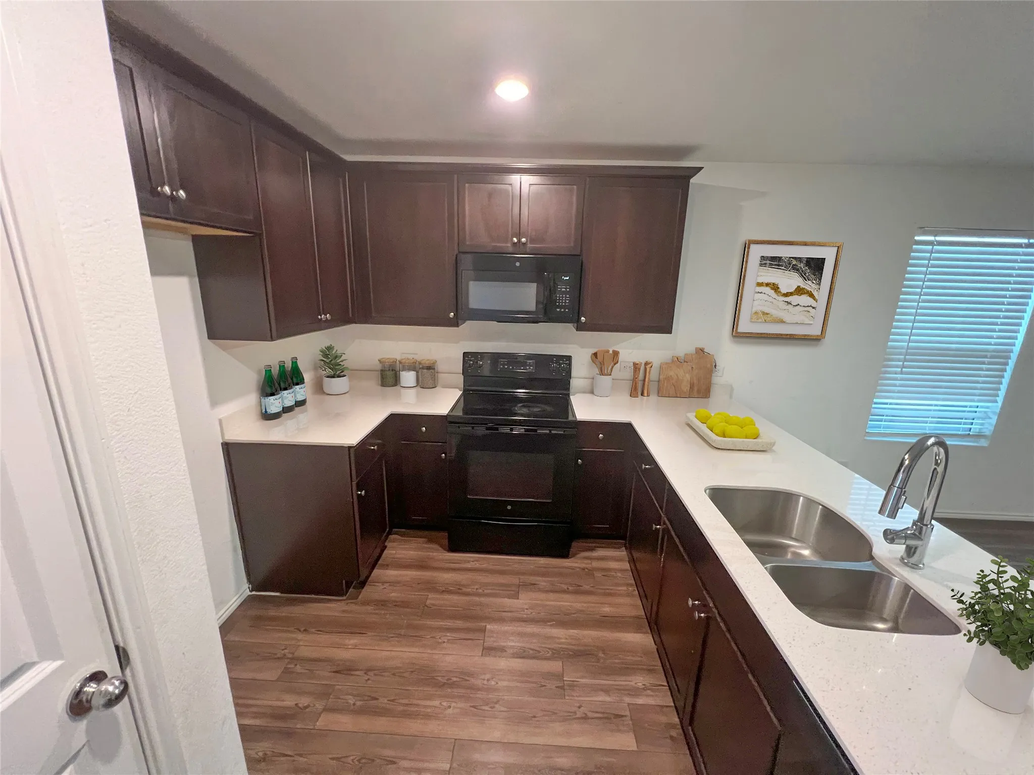 Single Family Residence For Sale in Collin County , 715 Deerfern Drive, Princeton, Texas 75407, 3 Bedroom, 2 Bathroom, 2 Garage spaces, 1,407 Sqft, built in 2021, mls#21218831, Real Estate Agent in Princeton, Homes For Sale in Collin county, Homes For Sale in Princeton, Realtor in Princeton Texas, Real Estate Brokerage Independent Realty Texas, Luminita Cordes Realtor