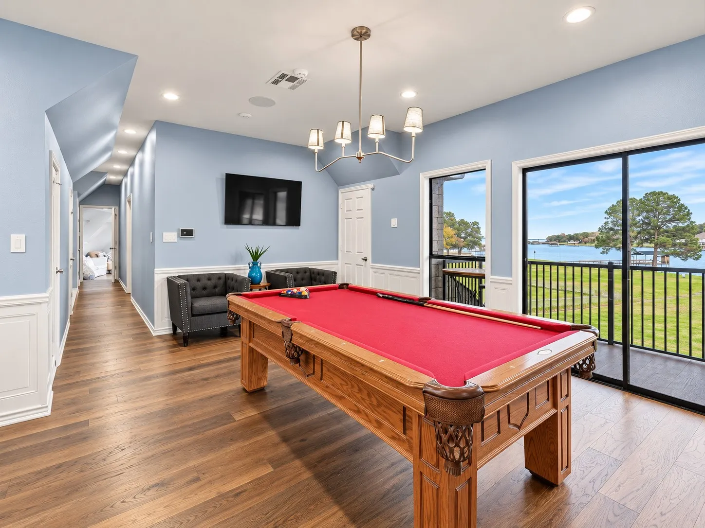 Single Family Residence For Sale in Navarro County , 123 SE County Road 3147, Corsicana, Texas 75109, 6 Bedroom, 9 Bathroom, 6 Garage spaces, 7,318 Sqft, built in 1991, Preowned, mls#21218518, Real Estate Agent in Corsicana, Homes For Sale in Navarro county, Homes For Sale in Corsicana, Realtor in Corsicana Texas, Real Estate Brokerage Independent Realty Texas, Luminita Cordes Realtor