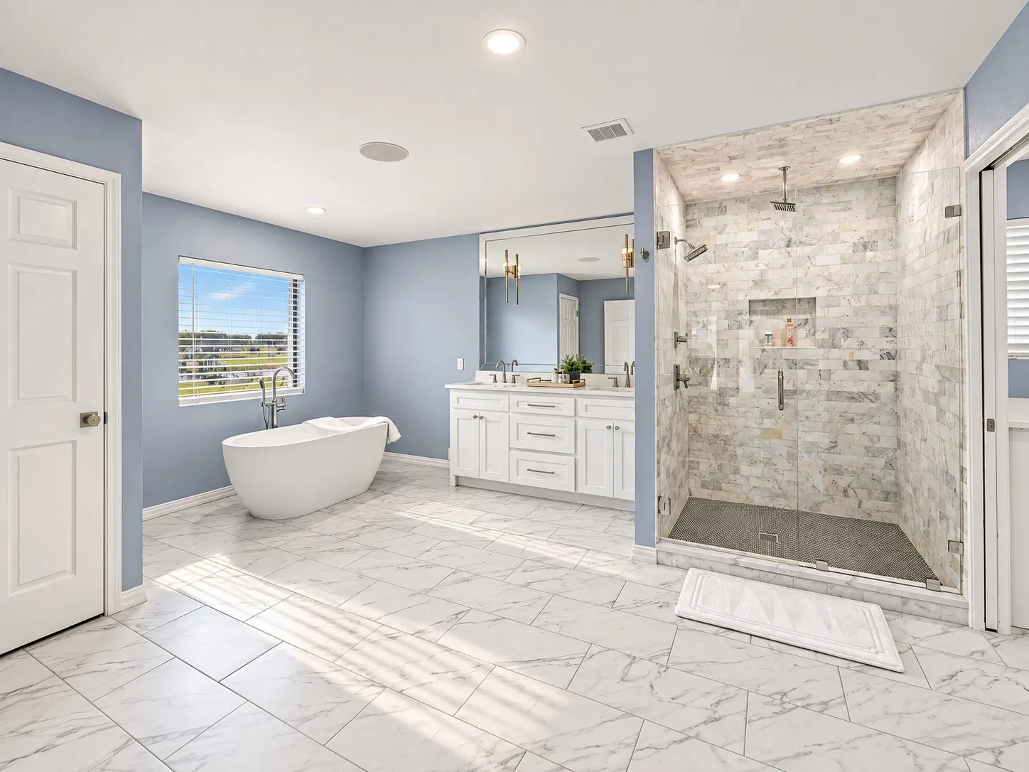Single Family Residence For Sale in Navarro County , 123 SE County Road 3147, Corsicana, Texas 75109, 6 Bedroom, 9 Bathroom, 6 Garage spaces, 7,318 Sqft, built in 1991, Preowned, mls#21218518, Real Estate Agent in Corsicana, Homes For Sale in Navarro county, Homes For Sale in Corsicana, Realtor in Corsicana Texas, Real Estate Brokerage Independent Realty Texas, Luminita Cordes Realtor