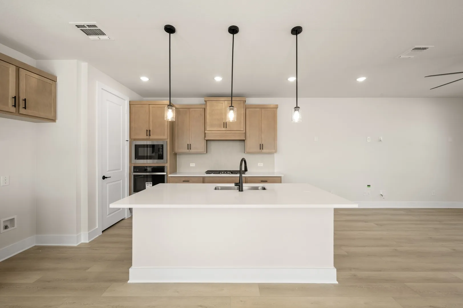 1601 Laurel- Kitchen-2