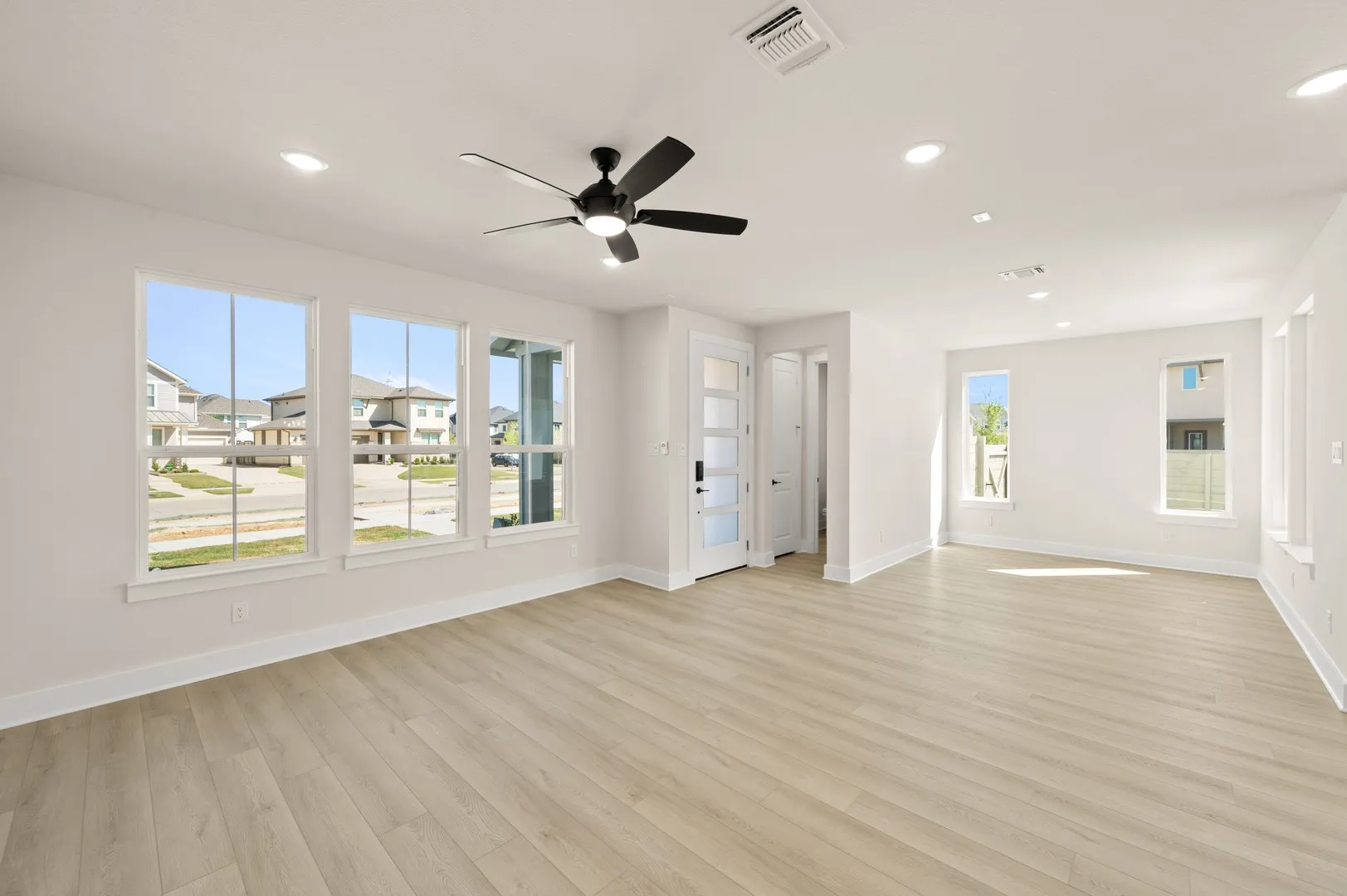 1601 Laurel- Living Room-2
