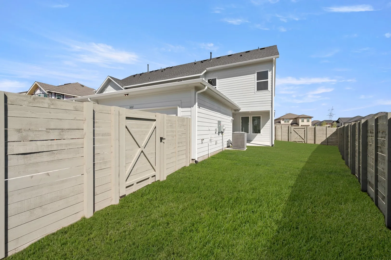 1601 Laurel- Back-2