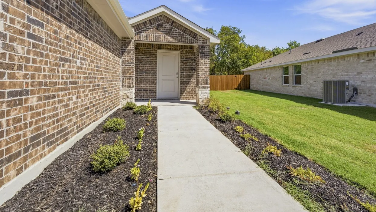 Single Family Residence For Sale in Fannin County , 1919 Glory Drive, Bonham, Texas 75418, 3 Bedroom, 2 Bathroom, 2 Garage spaces, 1,211 Sqft, built in 2026, New Construction - Incomplete, mls#21218931, Real Estate Agent in Bonham, Homes For Sale in Fannin county, Homes For Sale in Bonham, Realtor in Bonham Texas, Real Estate Brokerage Independent Realty Texas, Luminita Cordes Realtor