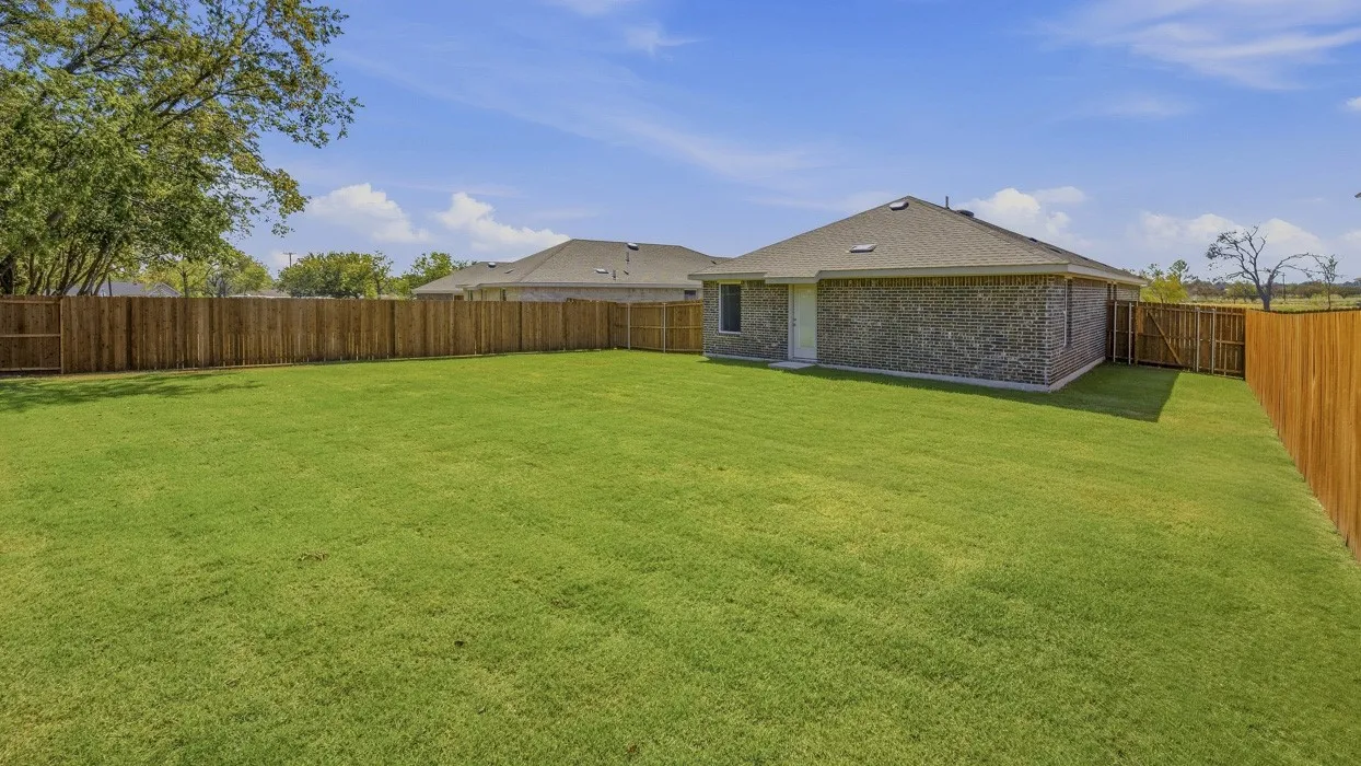 Single Family Residence For Sale in Fannin County , 1919 Glory Drive, Bonham, Texas 75418, 3 Bedroom, 2 Bathroom, 2 Garage spaces, 1,211 Sqft, built in 2026, New Construction - Incomplete, mls#21218931, Real Estate Agent in Bonham, Homes For Sale in Fannin county, Homes For Sale in Bonham, Realtor in Bonham Texas, Real Estate Brokerage Independent Realty Texas, Luminita Cordes Realtor