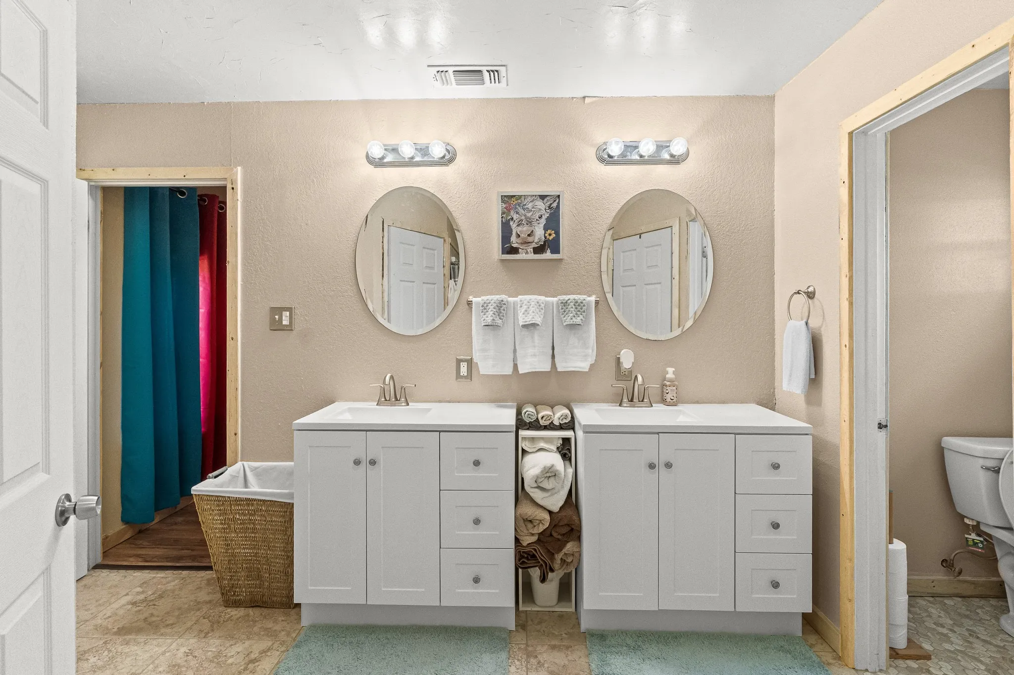 Single Family Residence For Sale in Parker County , 108 Paige Street, Weatherford, Texas 76088, 3 Bedroom, 2 Bathroom, 2 Garage spaces, 1,749 Sqft, built in 1984, Preowned, mls#21216477, Real Estate Agent in Weatherford, Homes For Sale in Parker county, Homes For Sale in Weatherford, Realtor in Weatherford Texas, Real Estate Brokerage Independent Realty Texas, Luminita Cordes Realtor