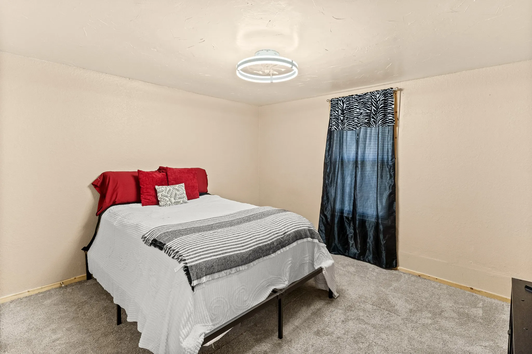 Single Family Residence For Sale in Parker County , 108 Paige Street, Weatherford, Texas 76088, 3 Bedroom, 2 Bathroom, 2 Garage spaces, 1,749 Sqft, built in 1984, Preowned, mls#21216477, Real Estate Agent in Weatherford, Homes For Sale in Parker county, Homes For Sale in Weatherford, Realtor in Weatherford Texas, Real Estate Brokerage Independent Realty Texas, Luminita Cordes Realtor