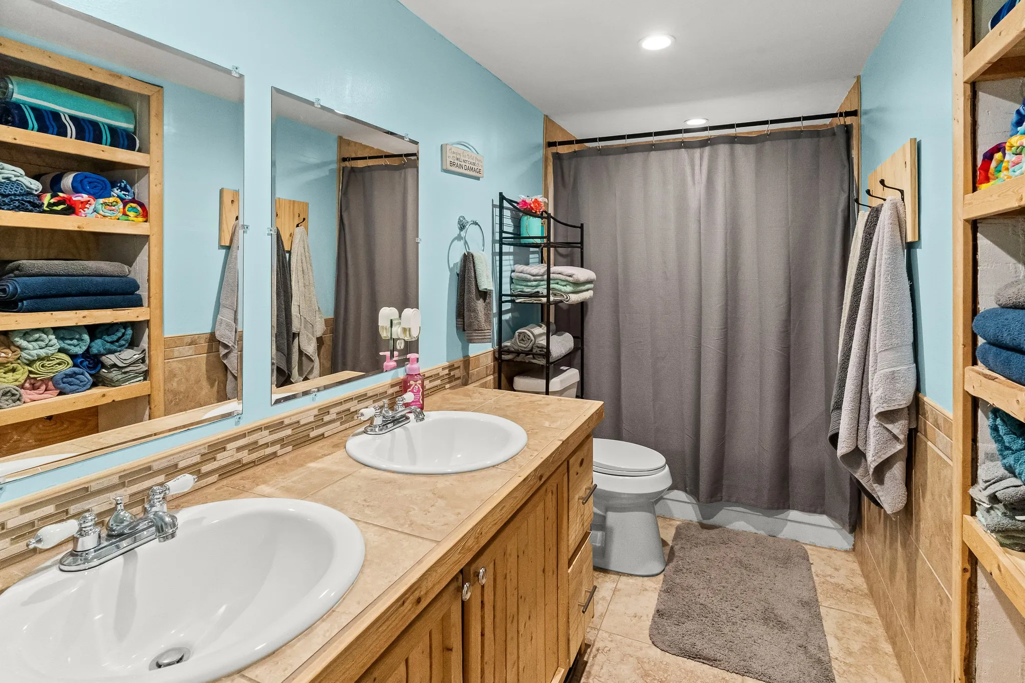 Single Family Residence For Sale in Parker County , 108 Paige Street, Weatherford, Texas 76088, 3 Bedroom, 2 Bathroom, 2 Garage spaces, 1,749 Sqft, built in 1984, Preowned, mls#21216477, Real Estate Agent in Weatherford, Homes For Sale in Parker county, Homes For Sale in Weatherford, Realtor in Weatherford Texas, Real Estate Brokerage Independent Realty Texas, Luminita Cordes Realtor