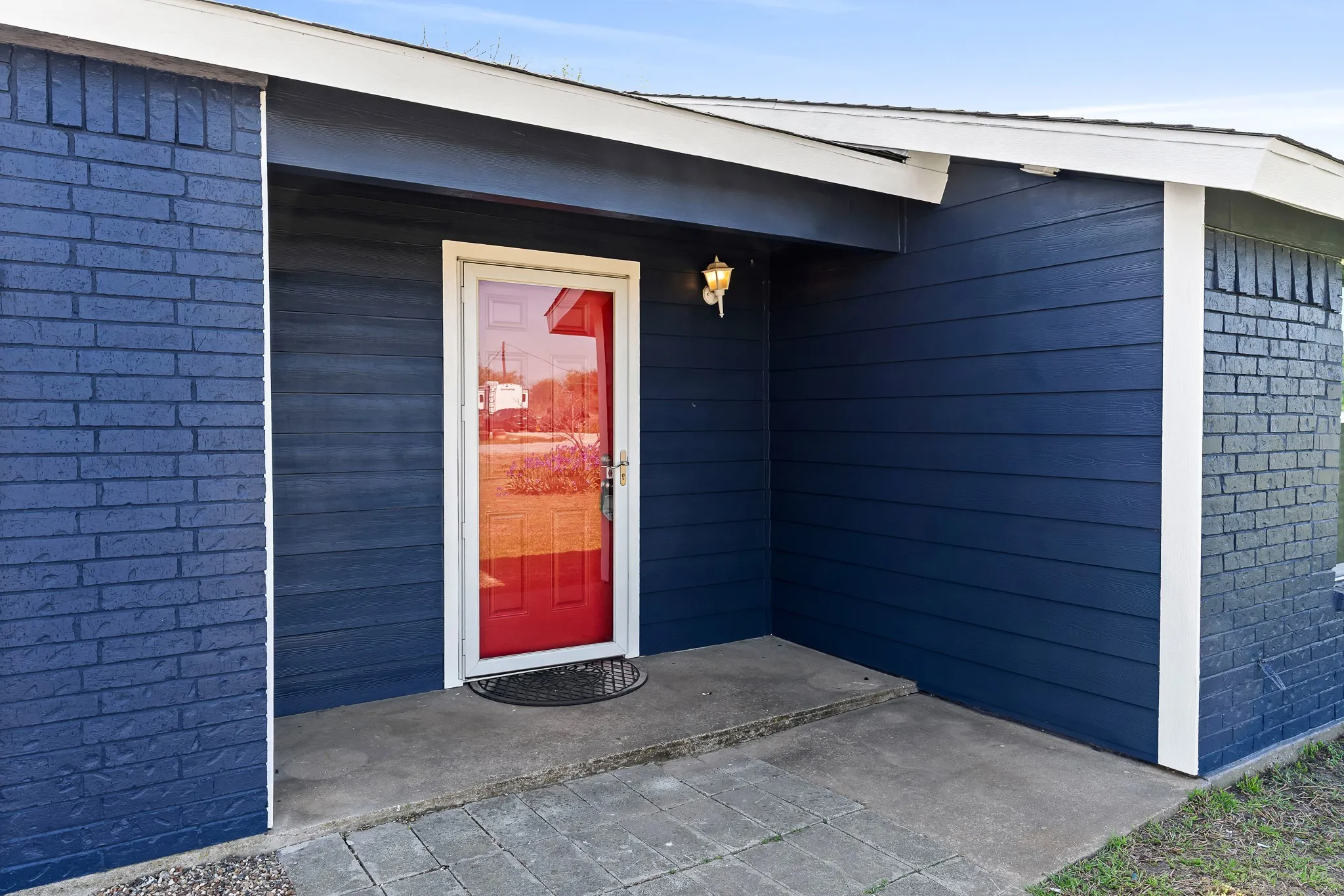Single Family Residence For Sale in Parker County , 108 Paige Street, Weatherford, Texas 76088, 3 Bedroom, 2 Bathroom, 2 Garage spaces, 1,749 Sqft, built in 1984, Preowned, mls#21216477, Real Estate Agent in Weatherford, Homes For Sale in Parker county, Homes For Sale in Weatherford, Realtor in Weatherford Texas, Real Estate Brokerage Independent Realty Texas, Luminita Cordes Realtor