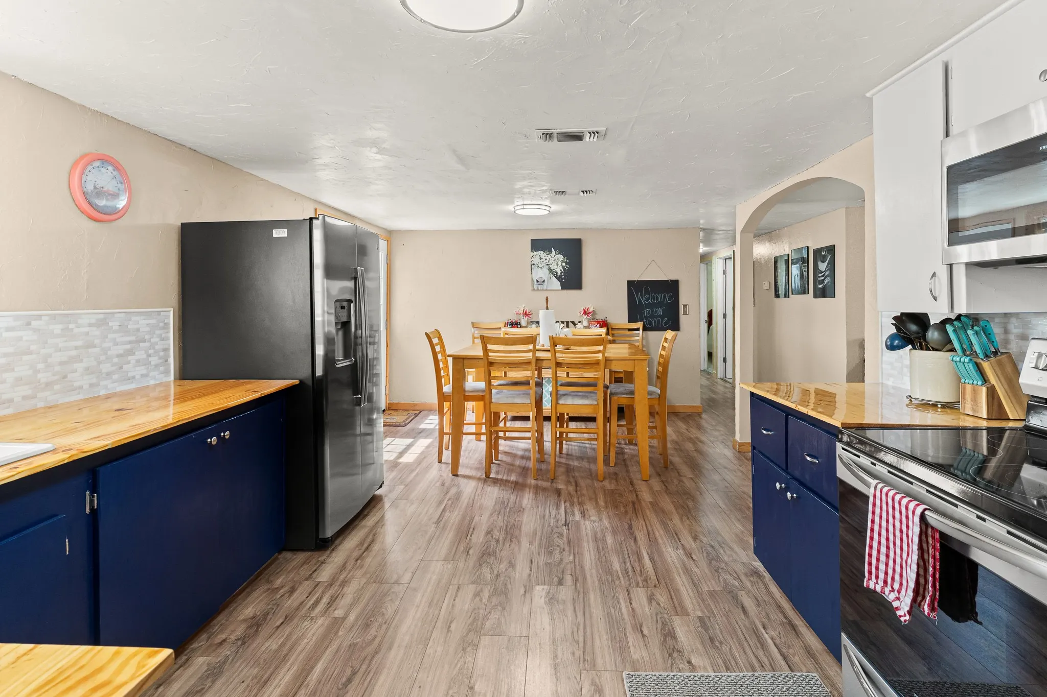 Single Family Residence For Sale in Parker County , 108 Paige Street, Weatherford, Texas 76088, 3 Bedroom, 2 Bathroom, 2 Garage spaces, 1,749 Sqft, built in 1984, Preowned, mls#21216477, Real Estate Agent in Weatherford, Homes For Sale in Parker county, Homes For Sale in Weatherford, Realtor in Weatherford Texas, Real Estate Brokerage Independent Realty Texas, Luminita Cordes Realtor